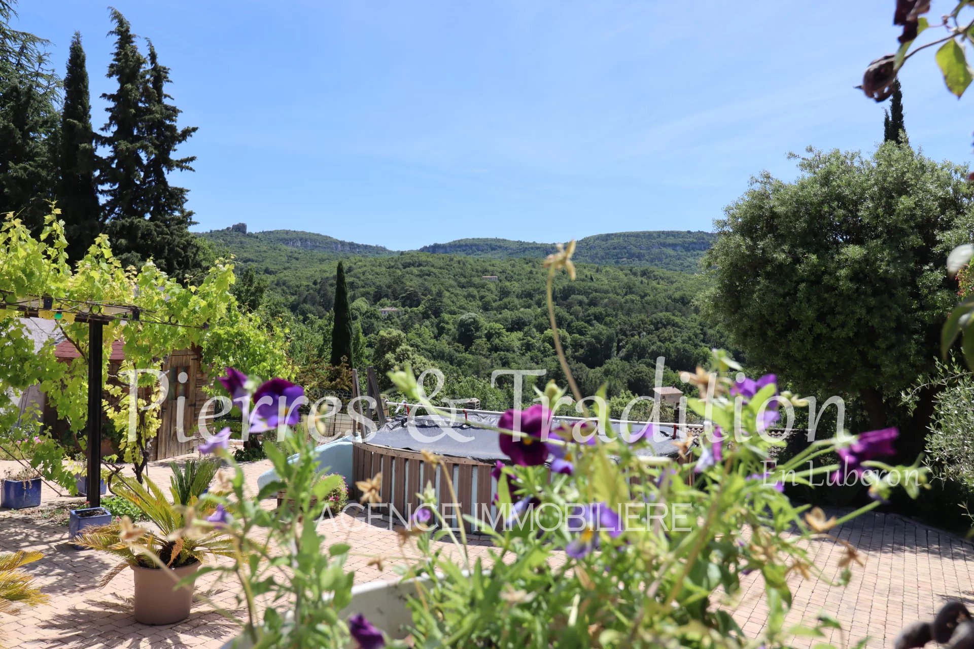 Agence immobilière de Pierres et Tradition en Luberon Apt