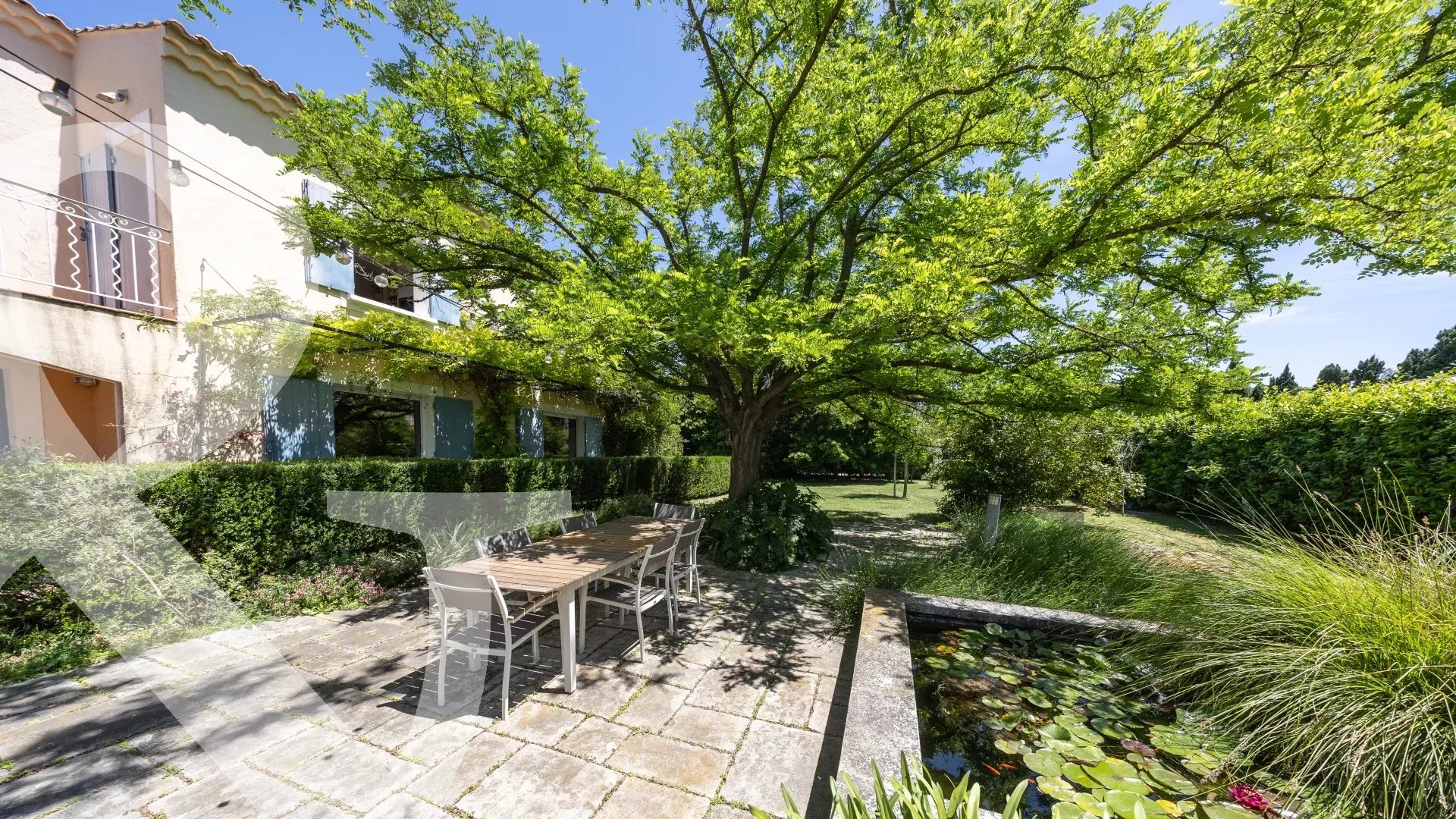 GRANDE MAISON FAMILIALE