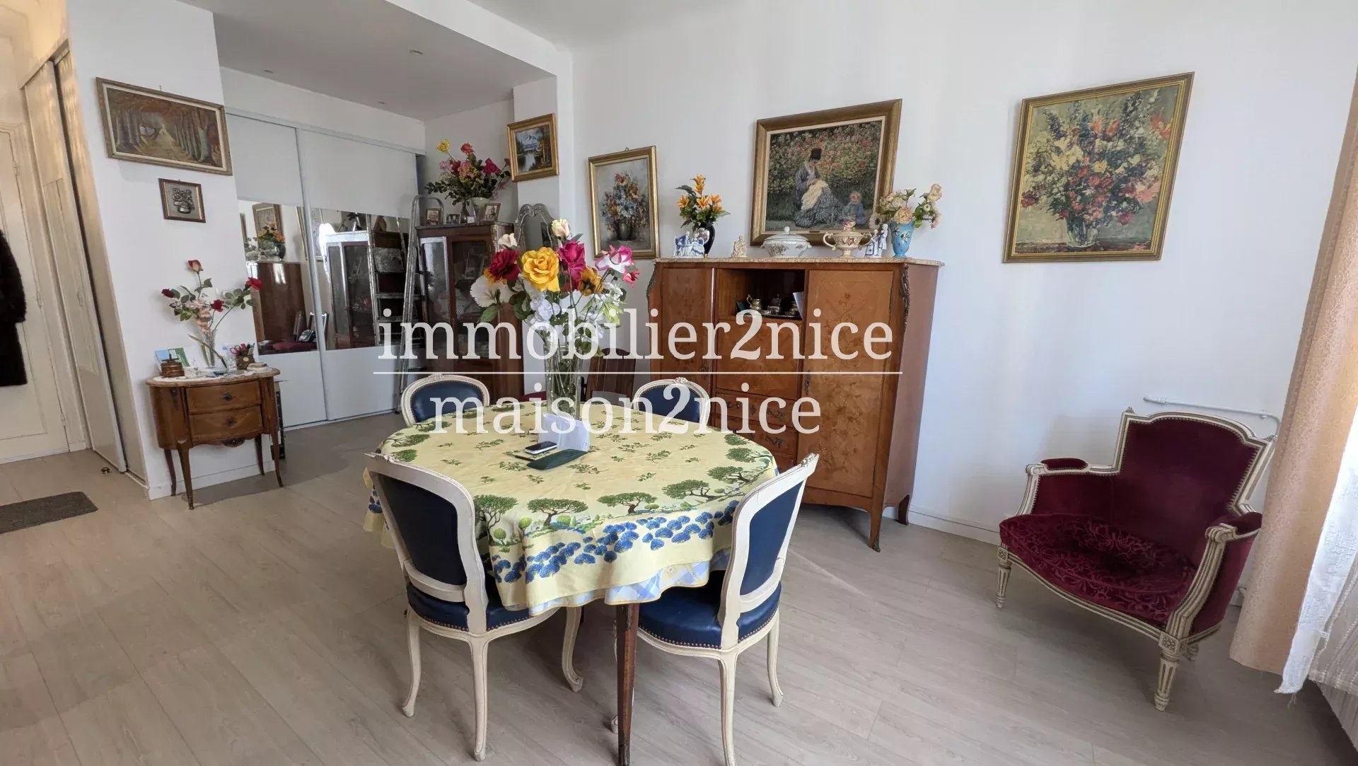 Agence immobilière de 