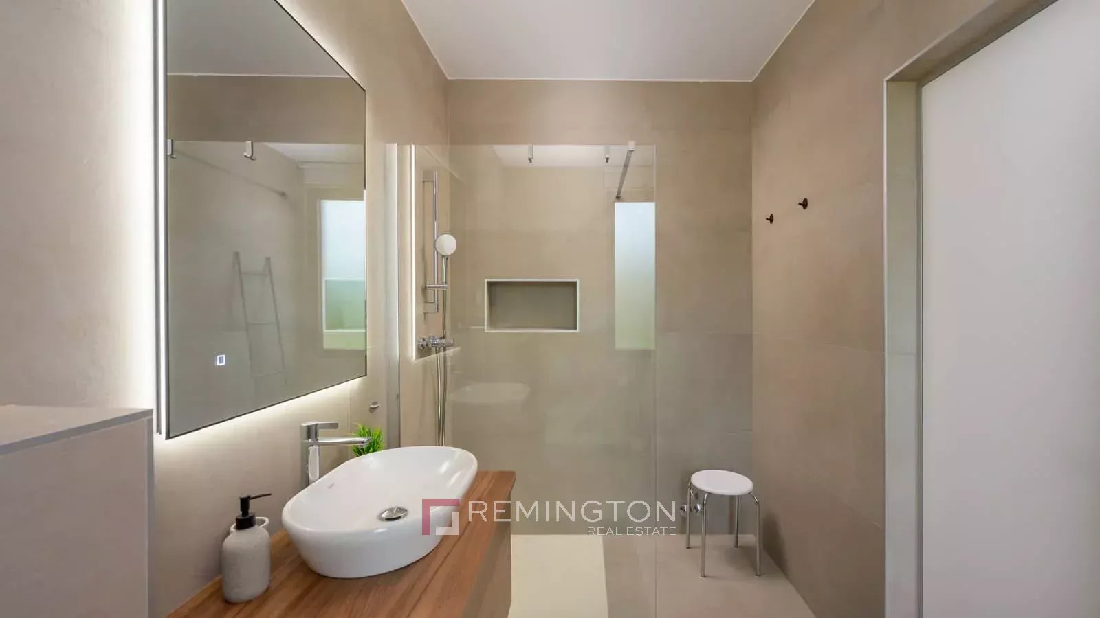 3 Bedroom Villa/Townhouse's Image 10