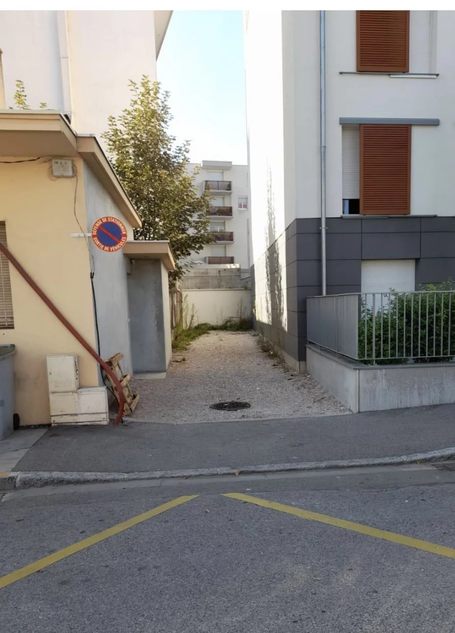 Places de parkings extérieures