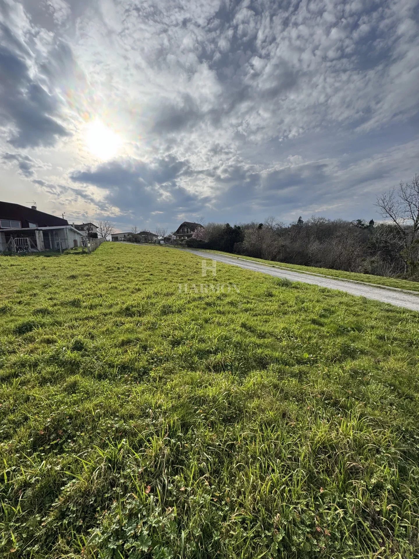 Harmon à vendre : Terrain divisible et Constructible à Serres-Sainte-Marie – Vue Imprenable - Photo 3
