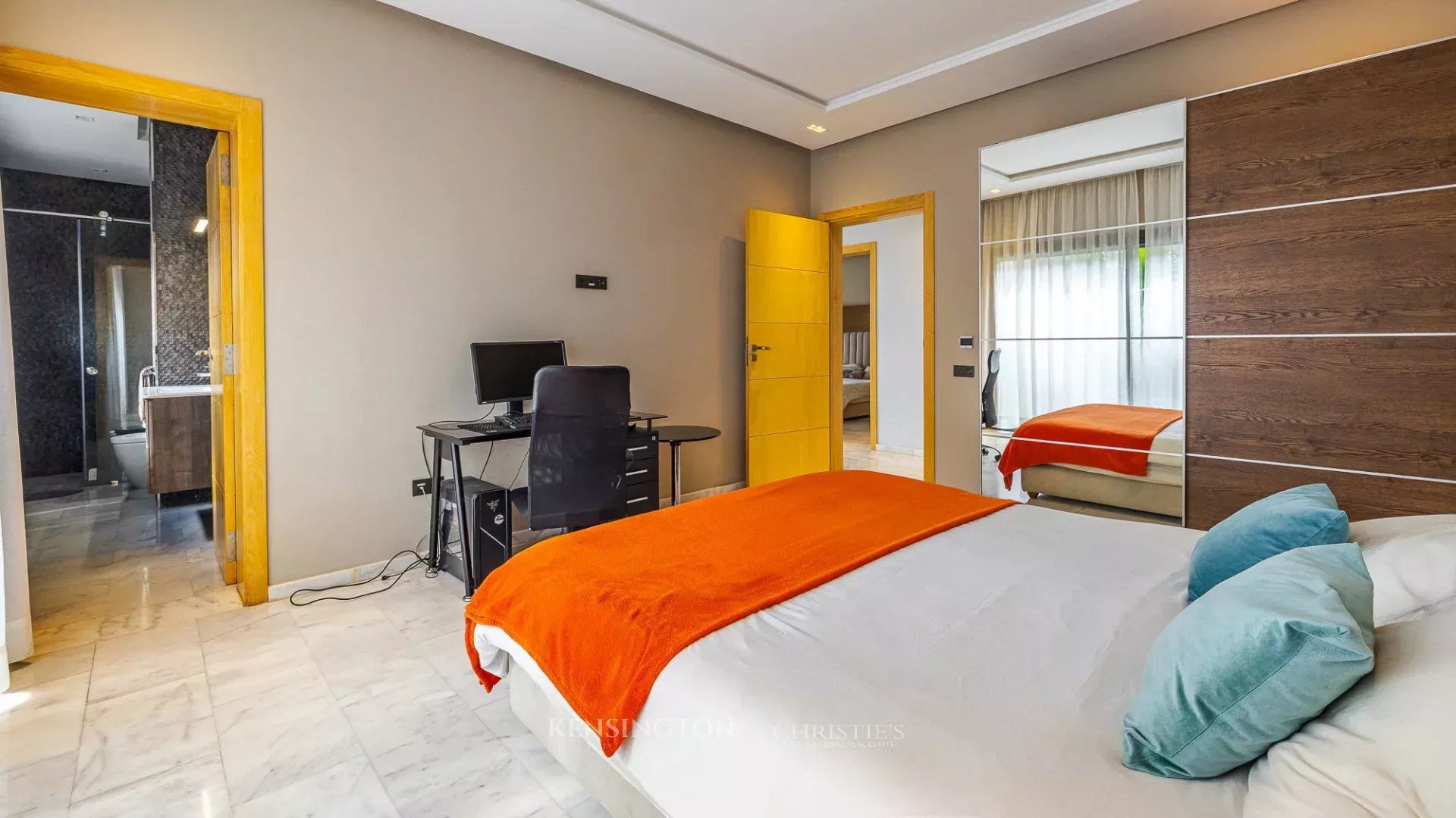4 Bedroom Villa/Townhouse's Image 18