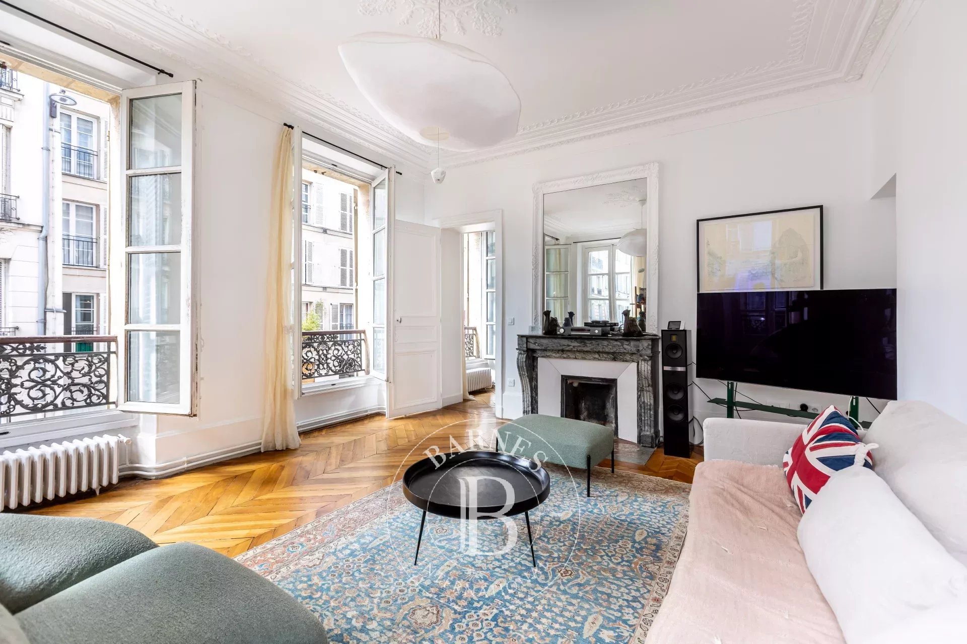 Apartment Paris 75007  -  ref 87111671 (picture 2)