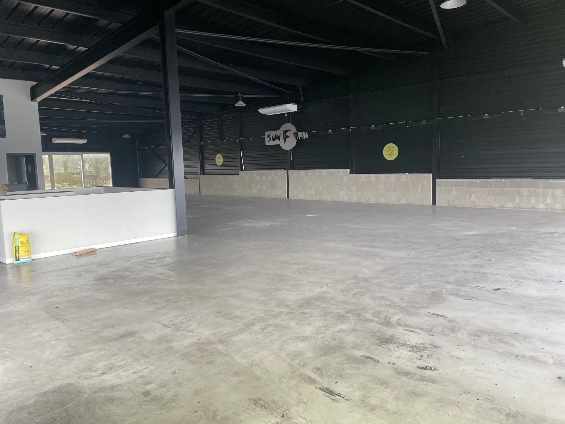 chemin de la fauceille local de 520m2