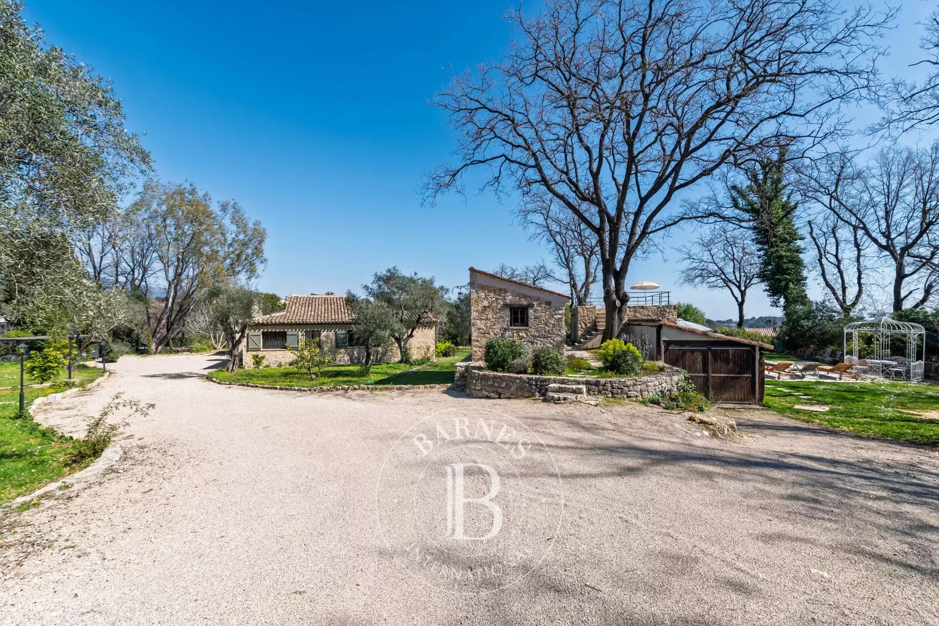 Вилла Châteauneuf-Grasse