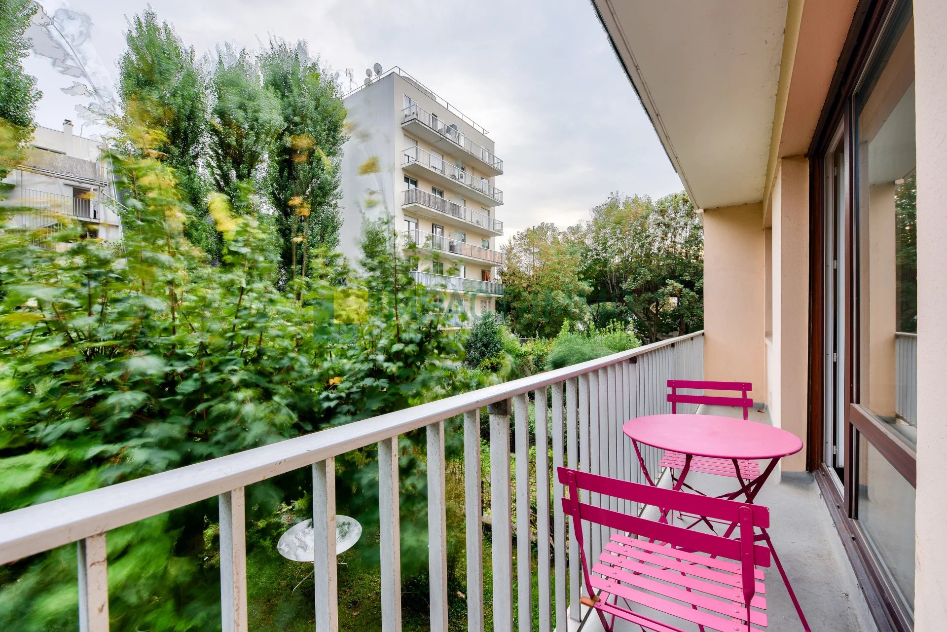 Appartement deux pièces - Balcon - Calme