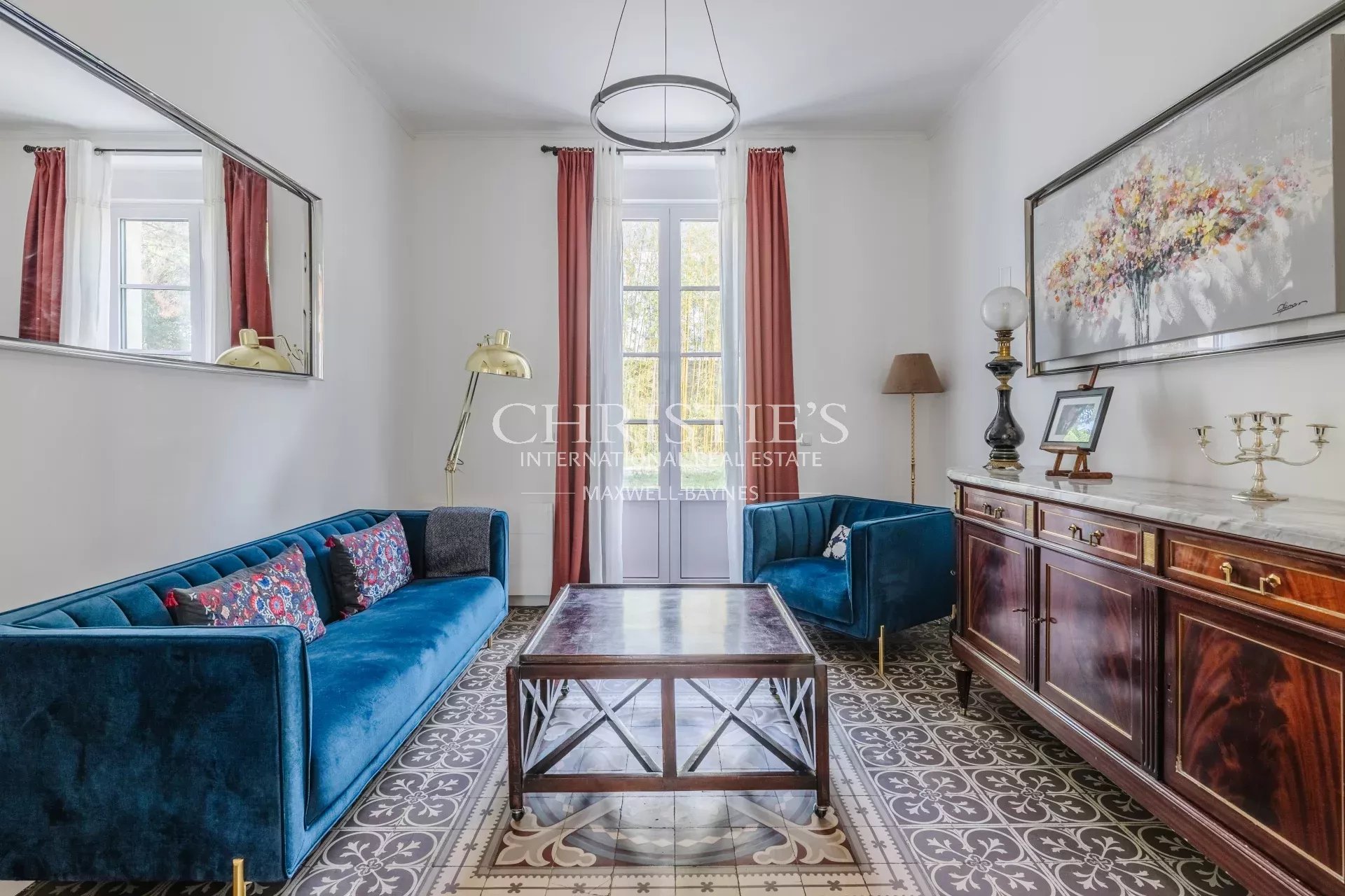 6 Bedroom Villa/Townhouse's Image 4