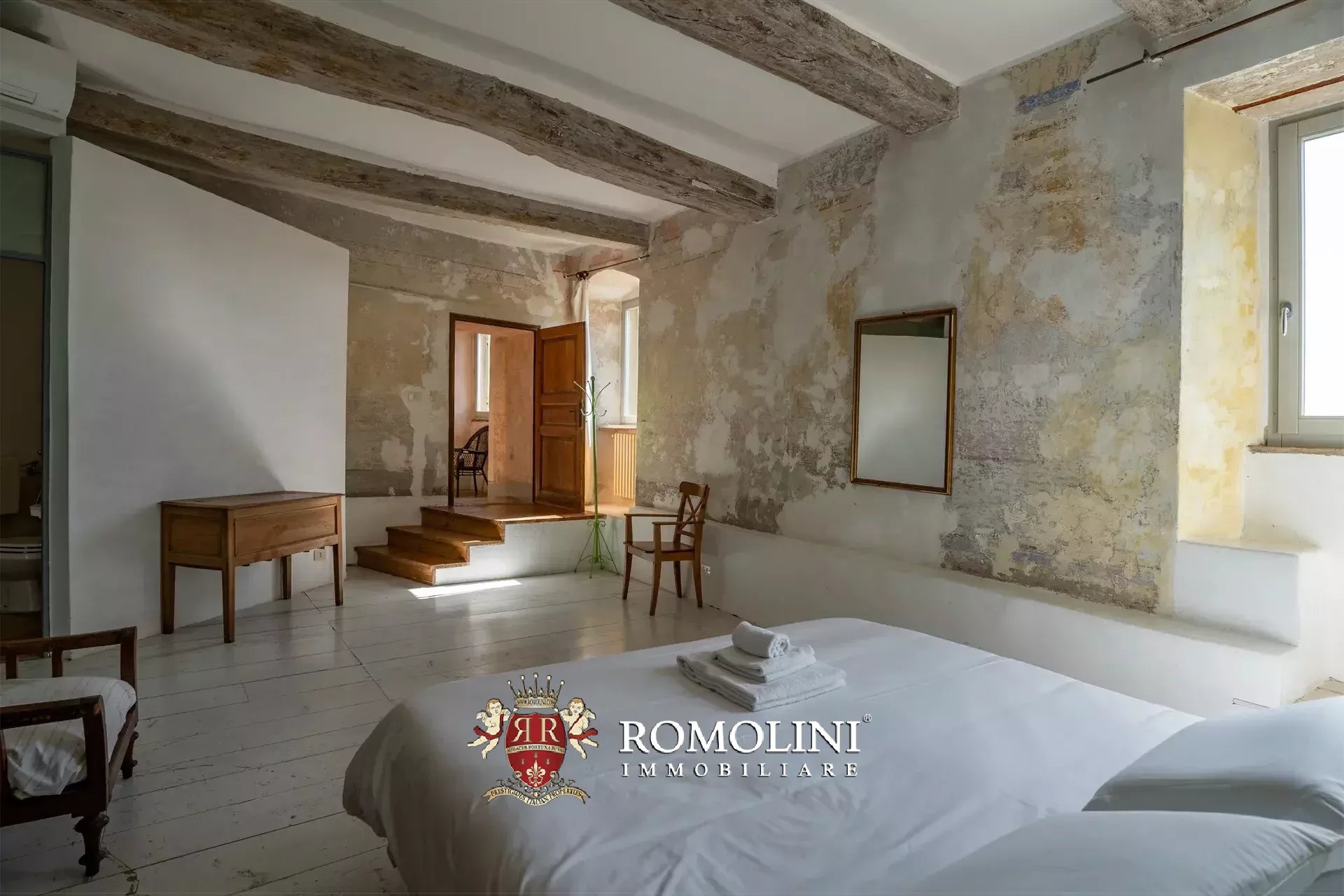 10 Bedroom Villa/Townhouse's Image 94
