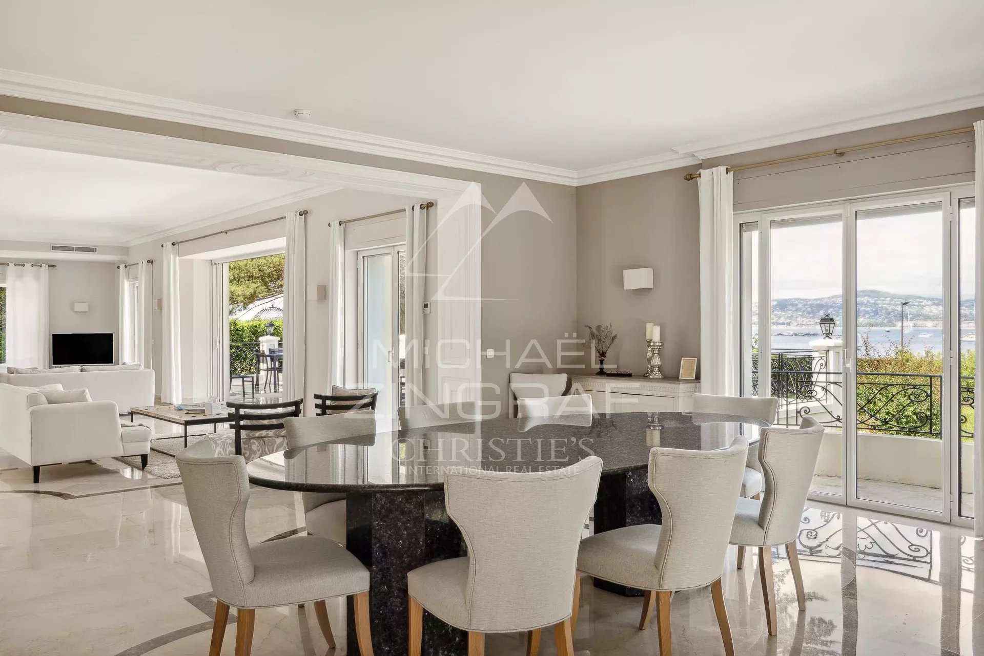 10 Bedroom Villa/Townhouse's Image 23