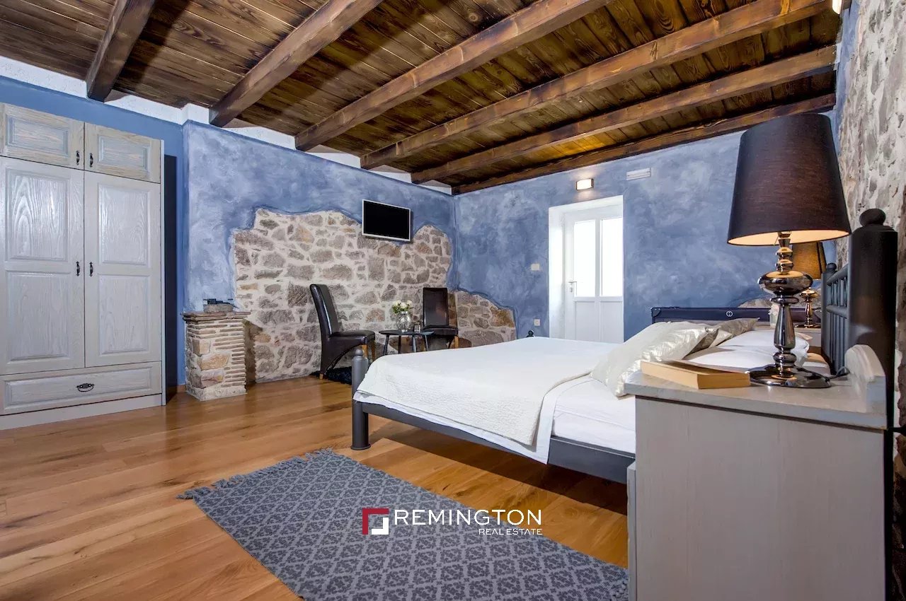 4 Bedroom Villa/Townhouse's Image 36