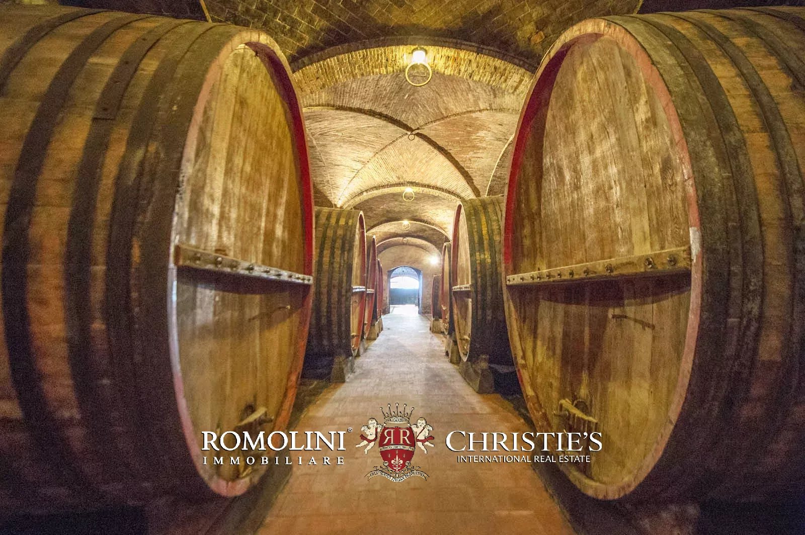 LUXURY HISTORICAL VILLA FOR SALE IN RADDA IN CHIANTI, TUSCANY
