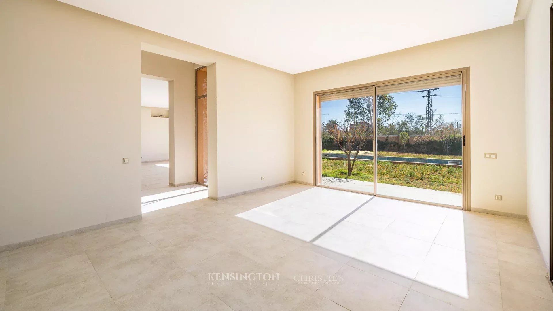 4 Bedroom Villa/Townhouse's Image 3