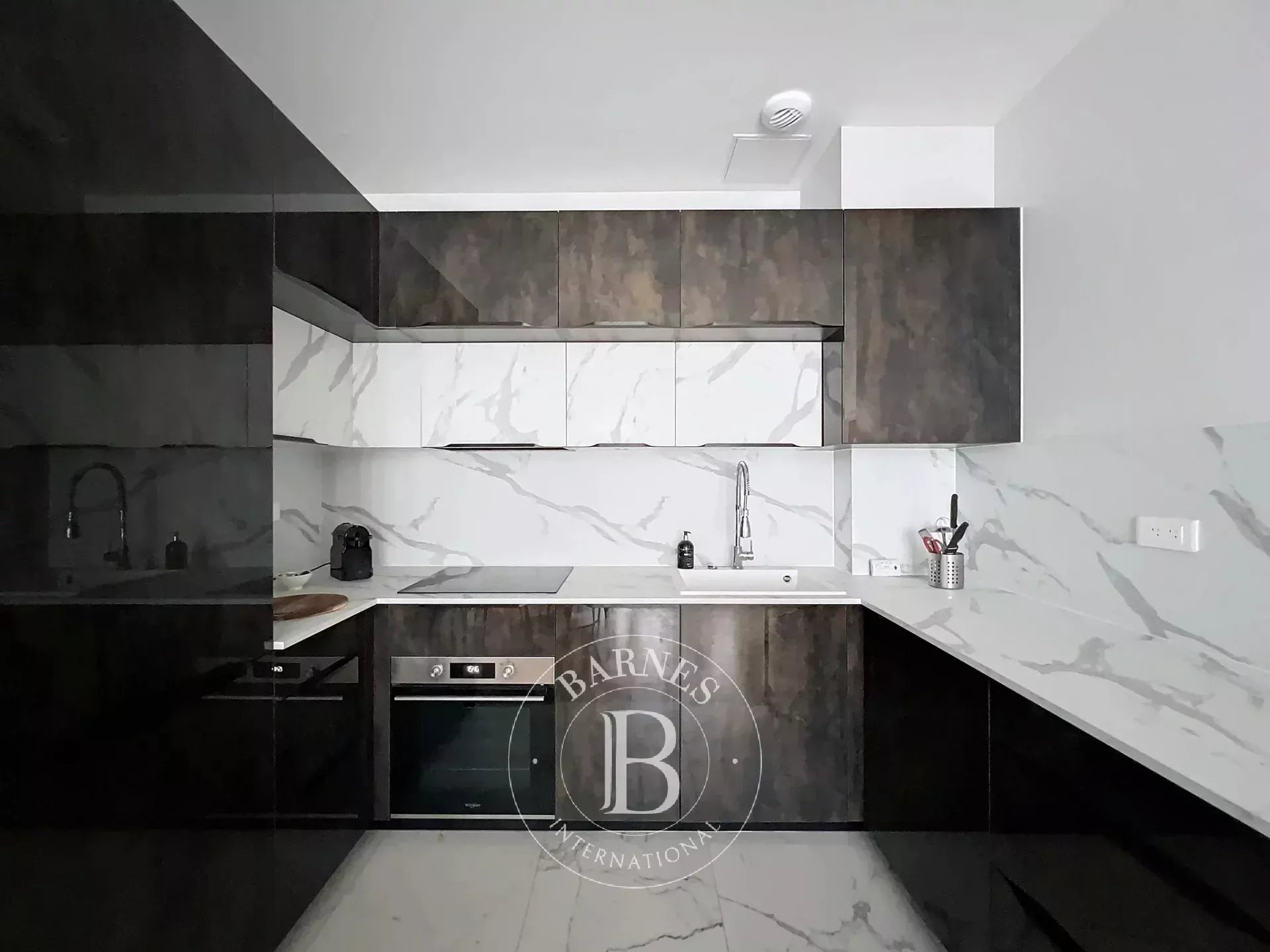 Daire Paris 8ème - picture 8