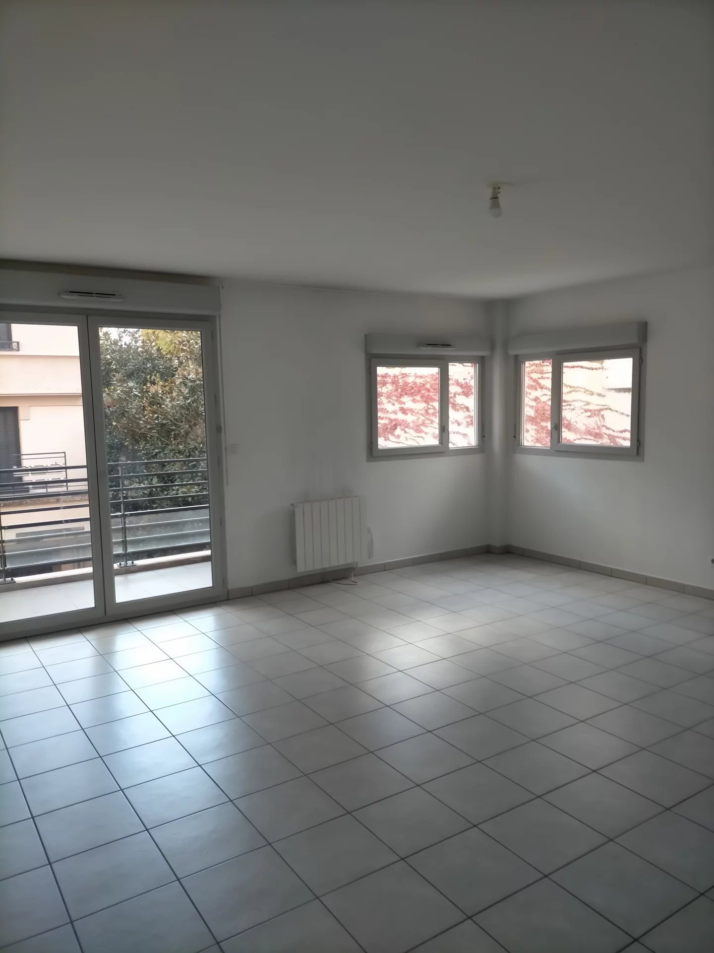 514540 Location Villeurbanne