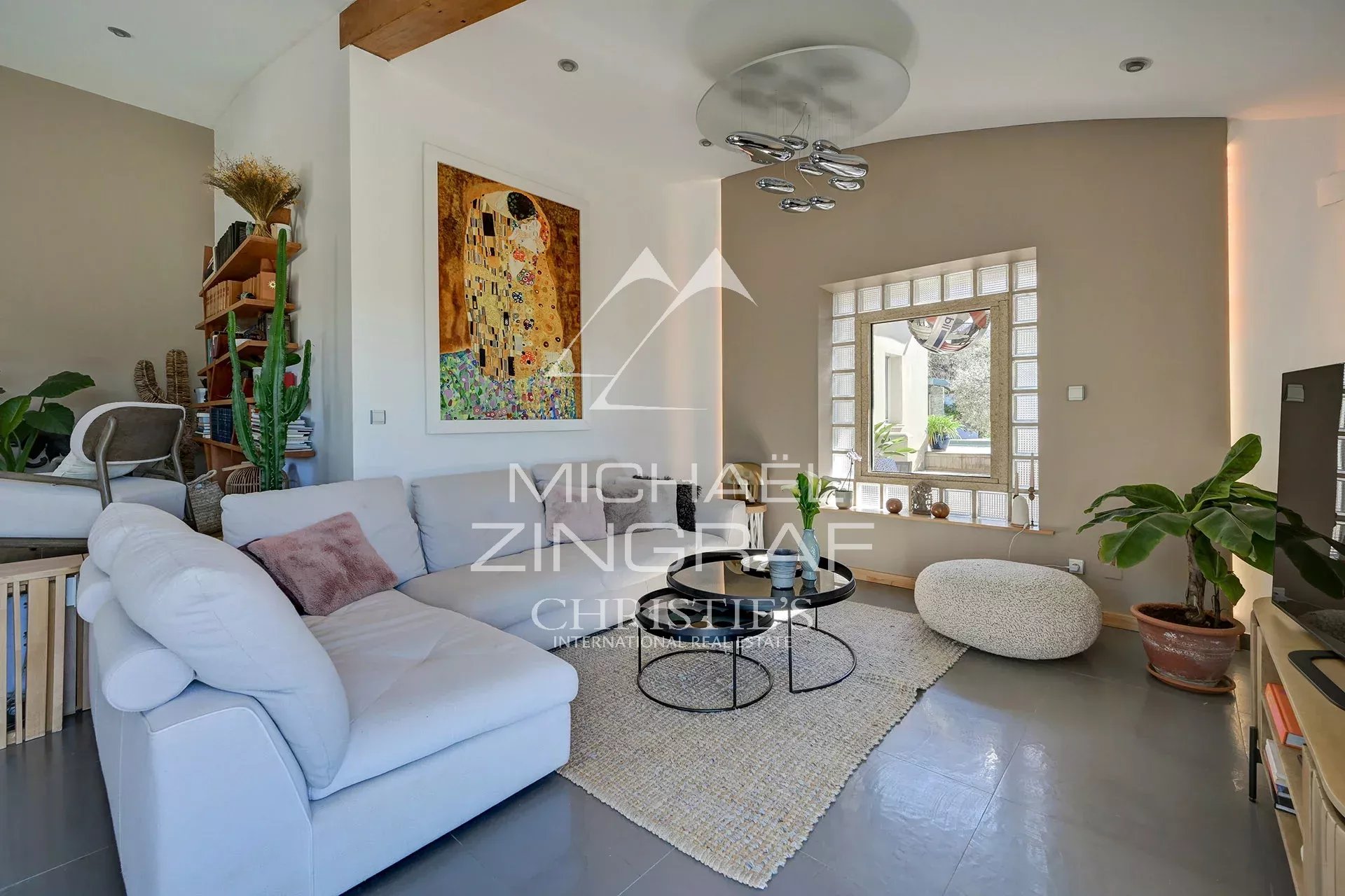 4 Bedroom Villa/Townhouse's Image 7