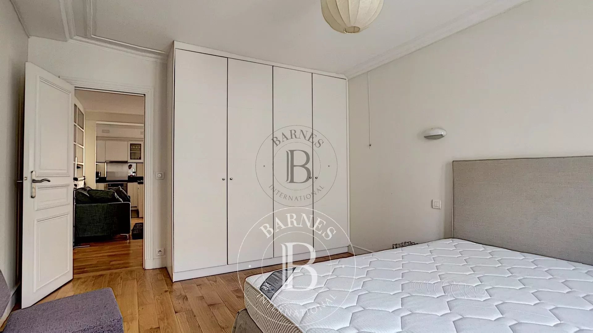 Daire Paris 9ème - picture 7