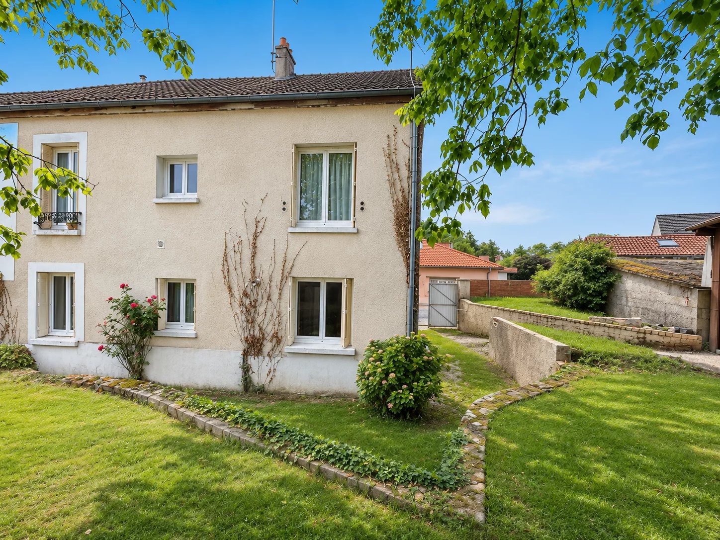 APPARTEMENT F3 JARDIN FAVIERES