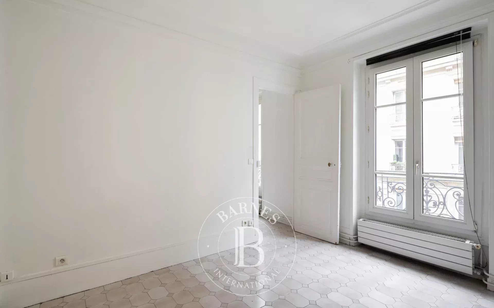 Daire Paris 18ème - picture 7