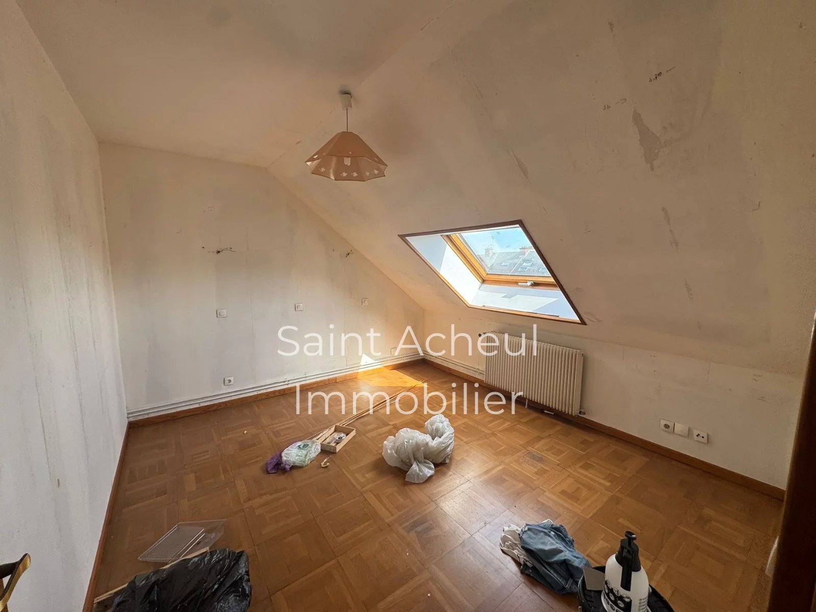 Quartier Saint Acheul / Maison avec Commerce et Cour — photo 9