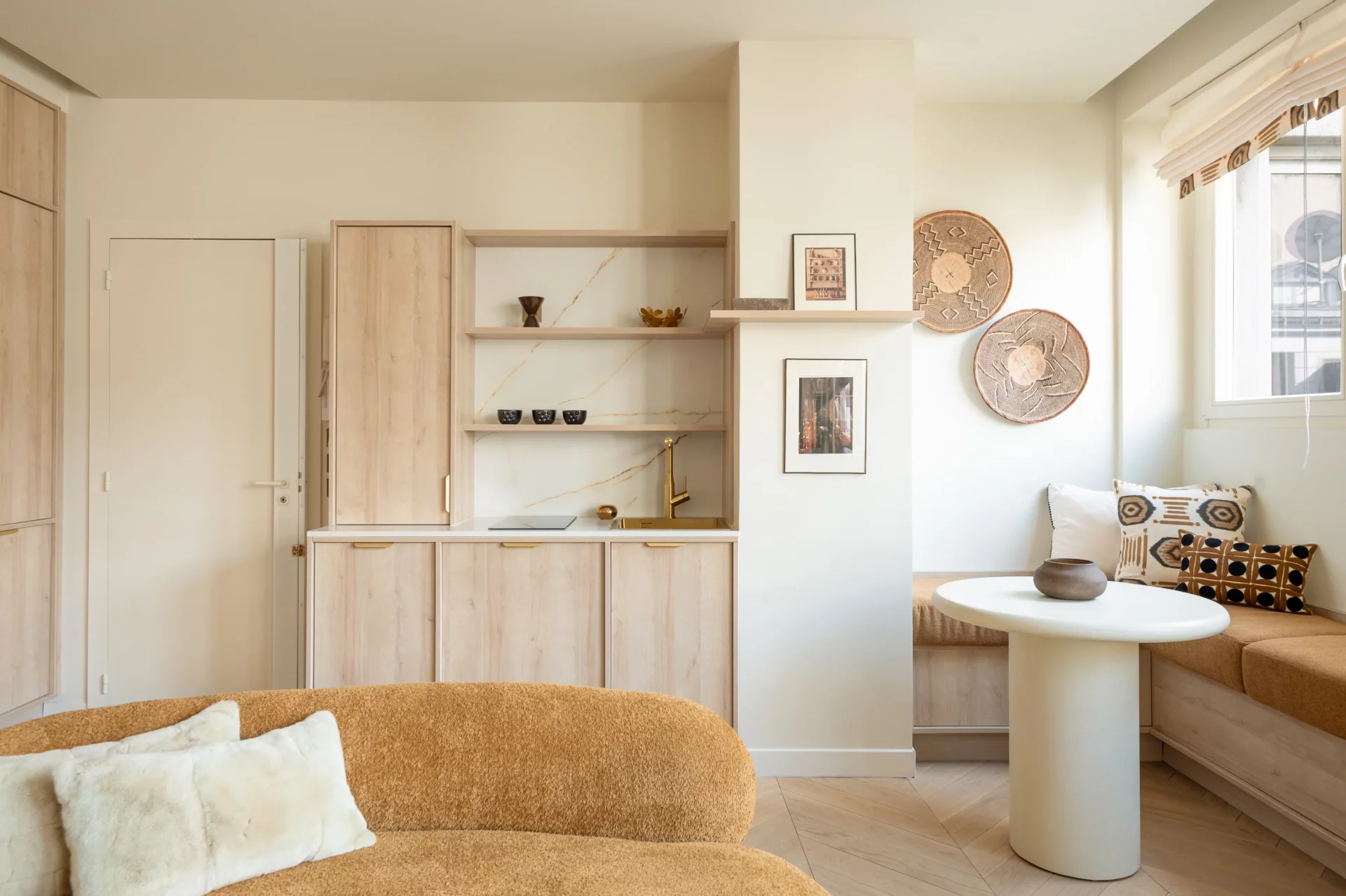 Paris 8e - AVENUE MONTAIGNE