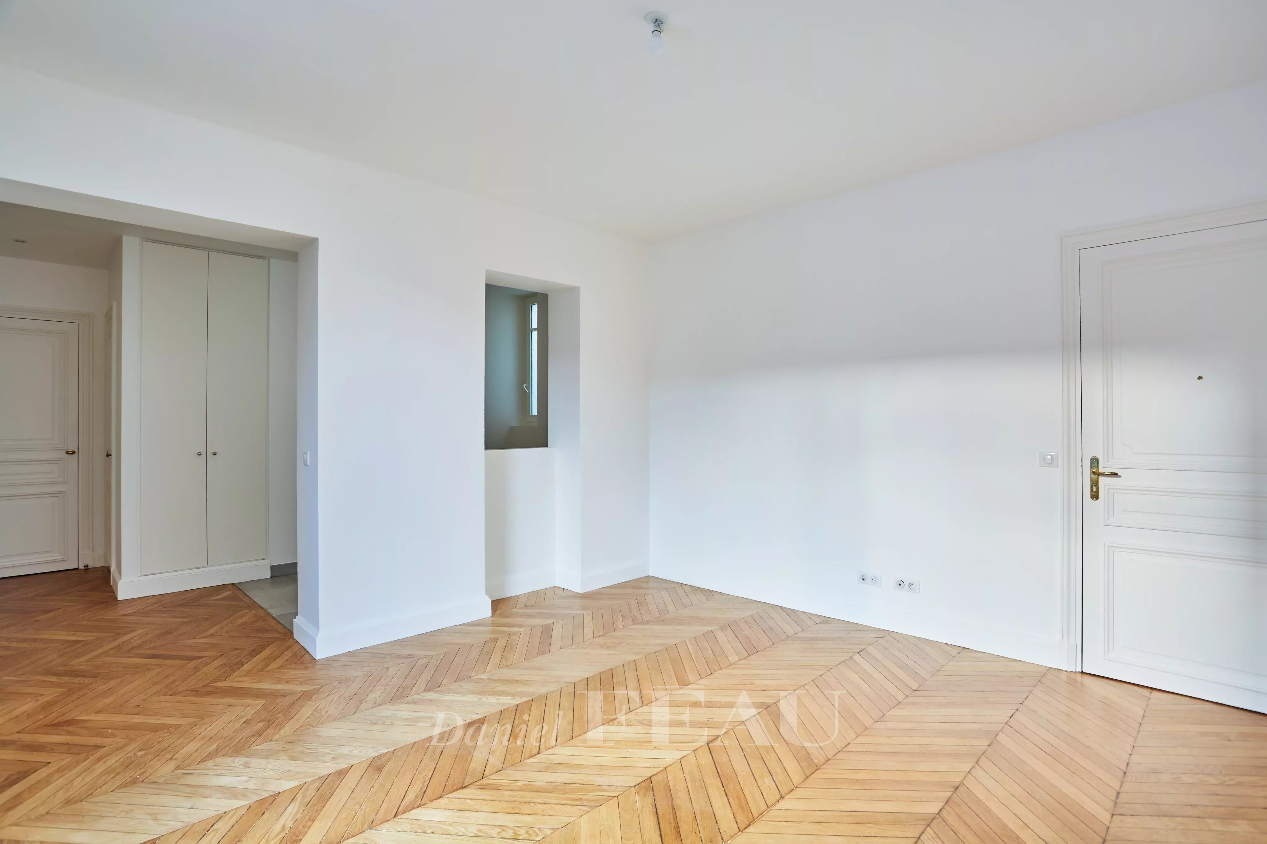 Rental Apartment Paris 8th