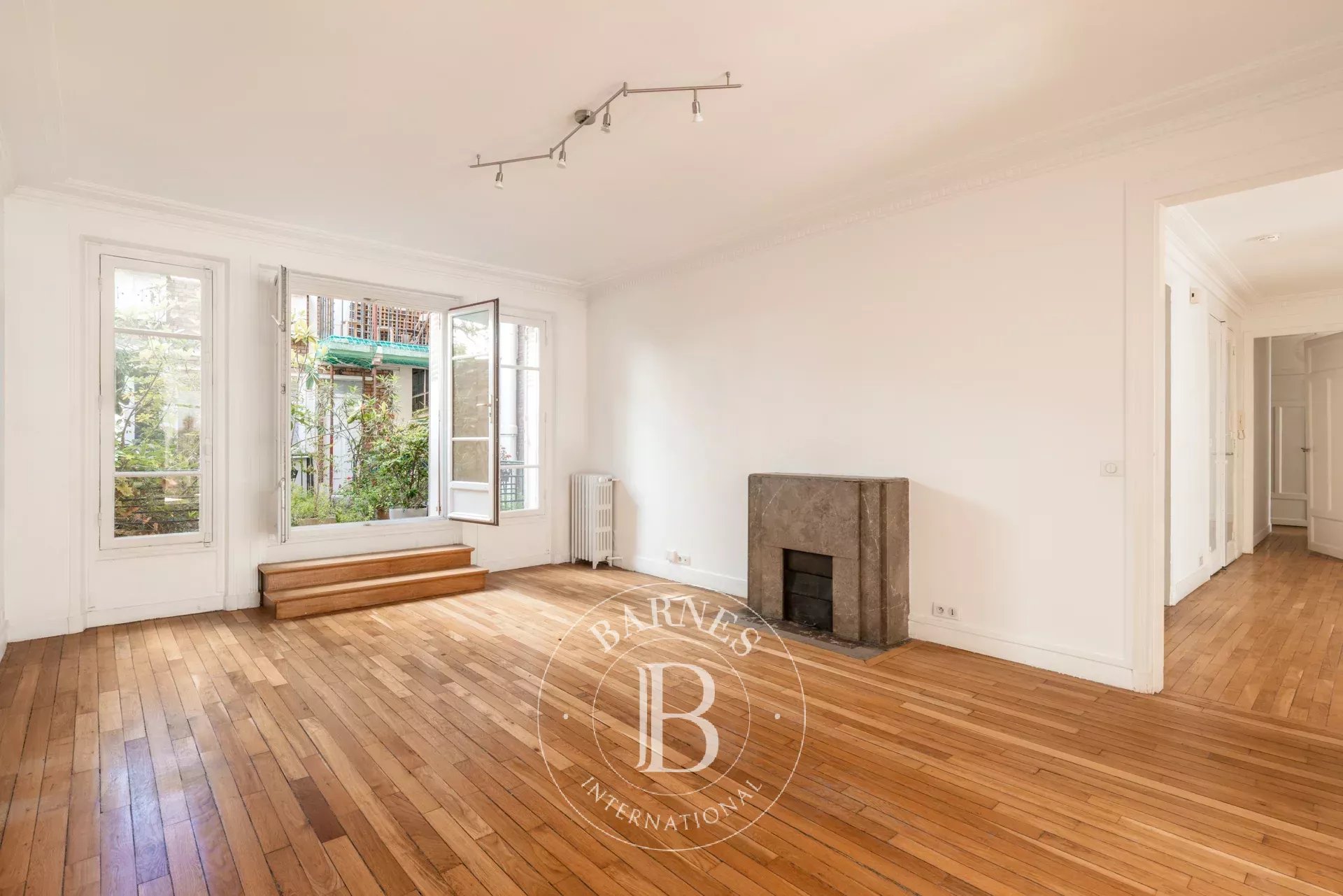 Apartment Paris 75006  -  ref 87113689 (picture 1)