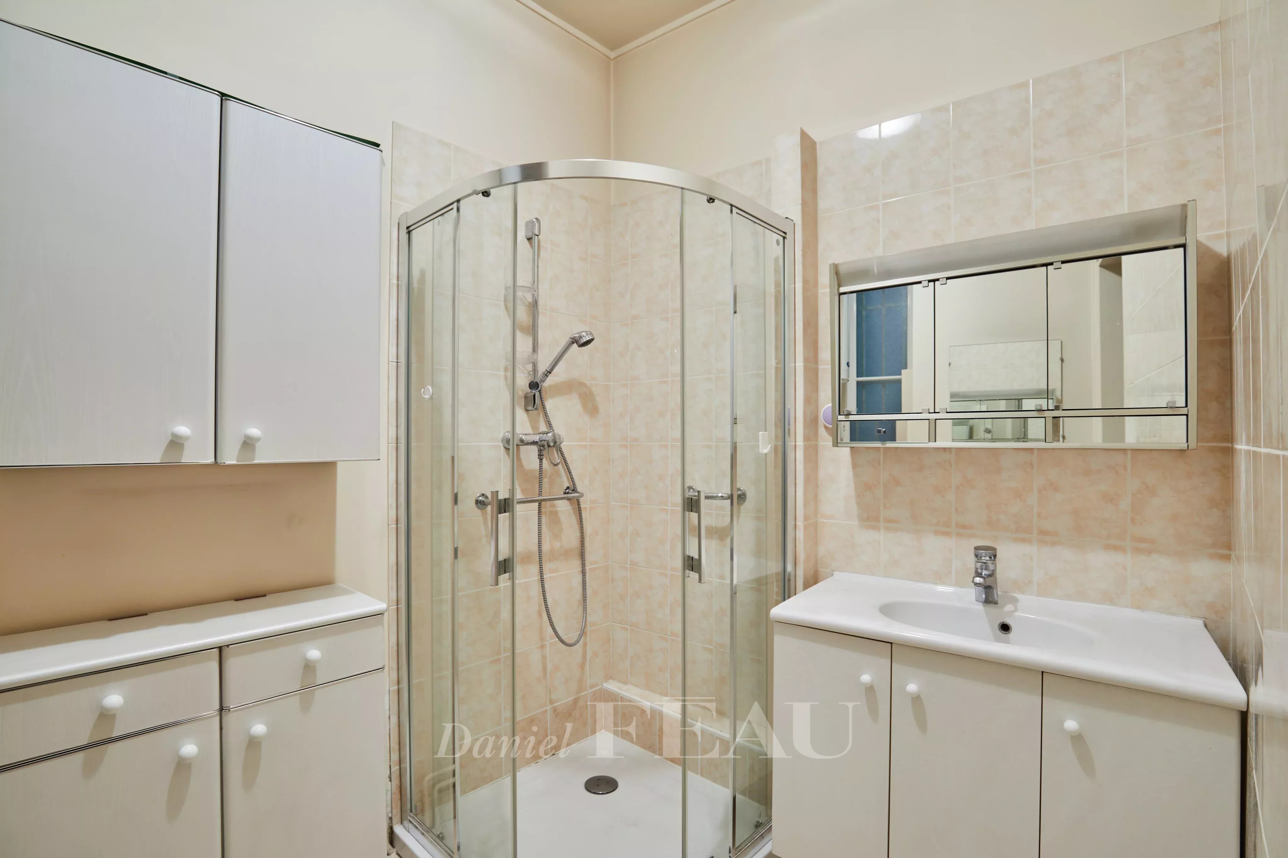 Sale Apartment Paris 7th