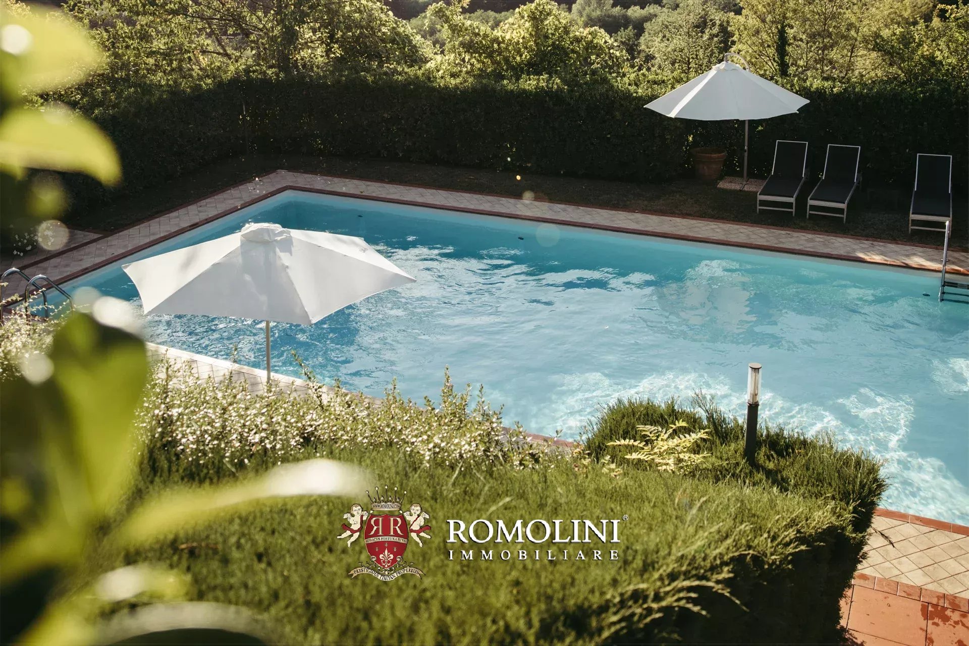 7 Bedroom Vineyard's Image 20