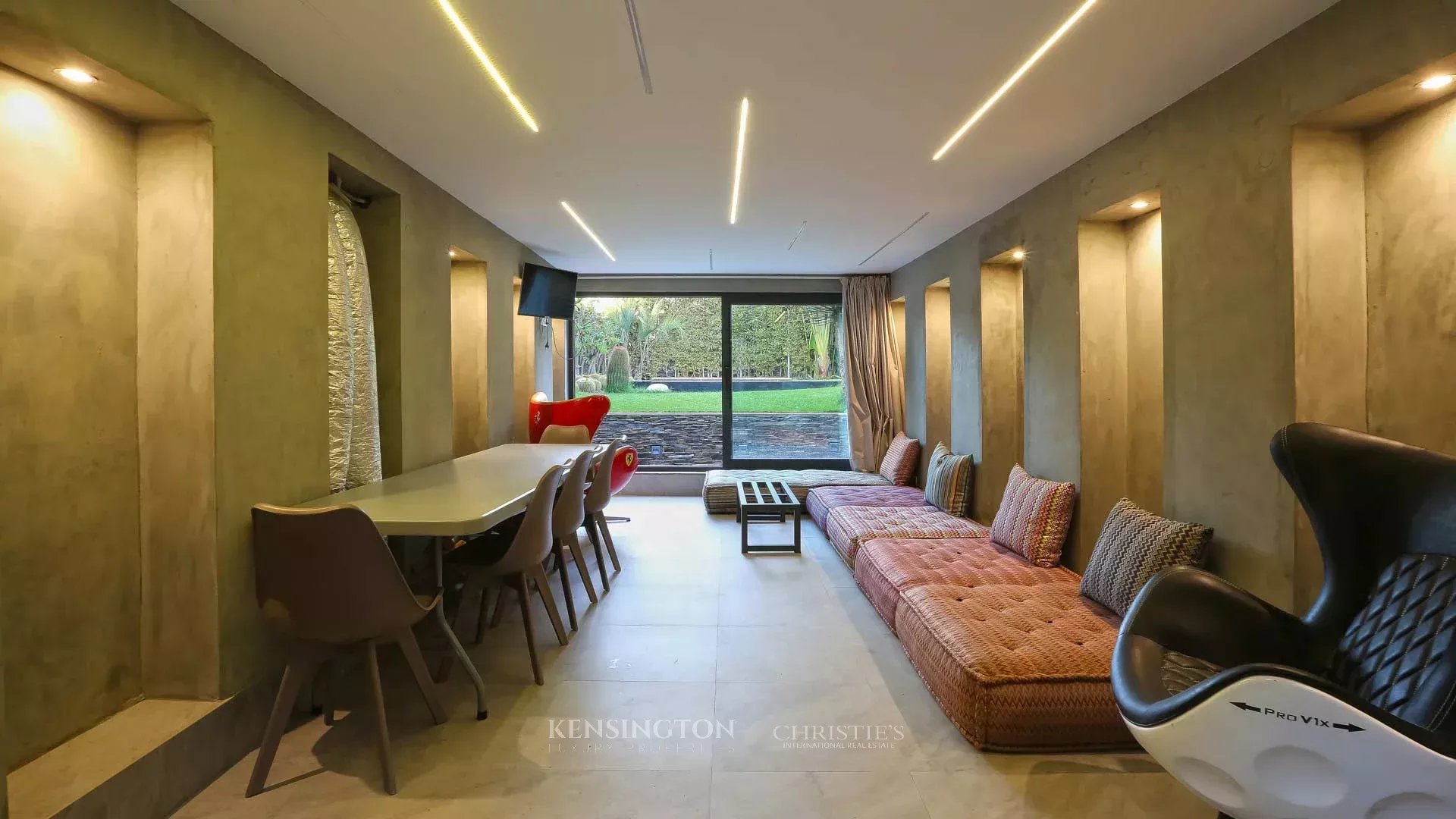 4 Bedroom Villa/Townhouse's Image 29