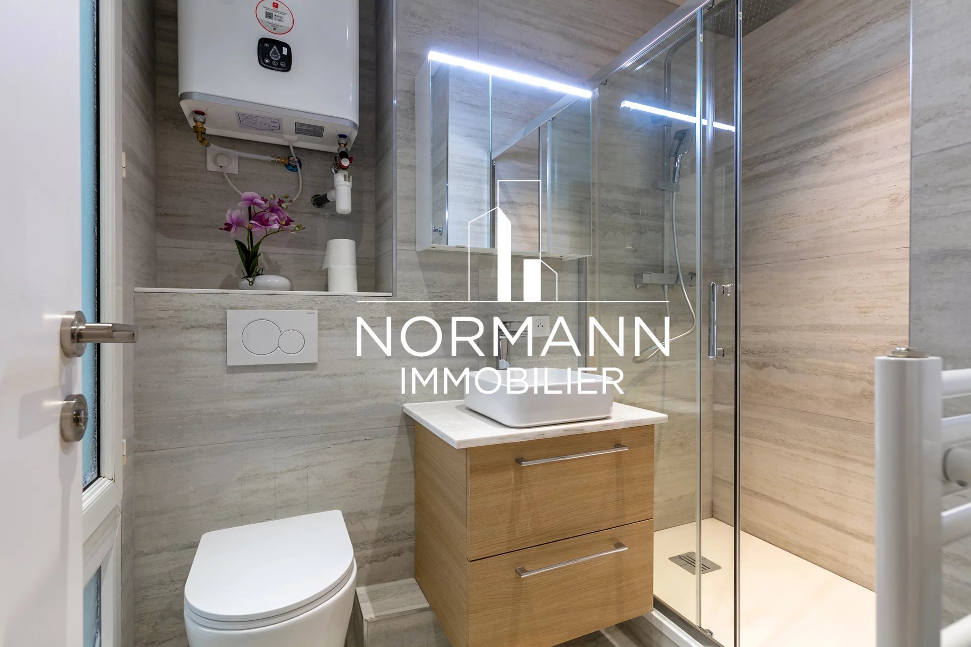 PARIS 3 - ENFANTS ROUGES - 2 PIECES - 1 CHAMBRE