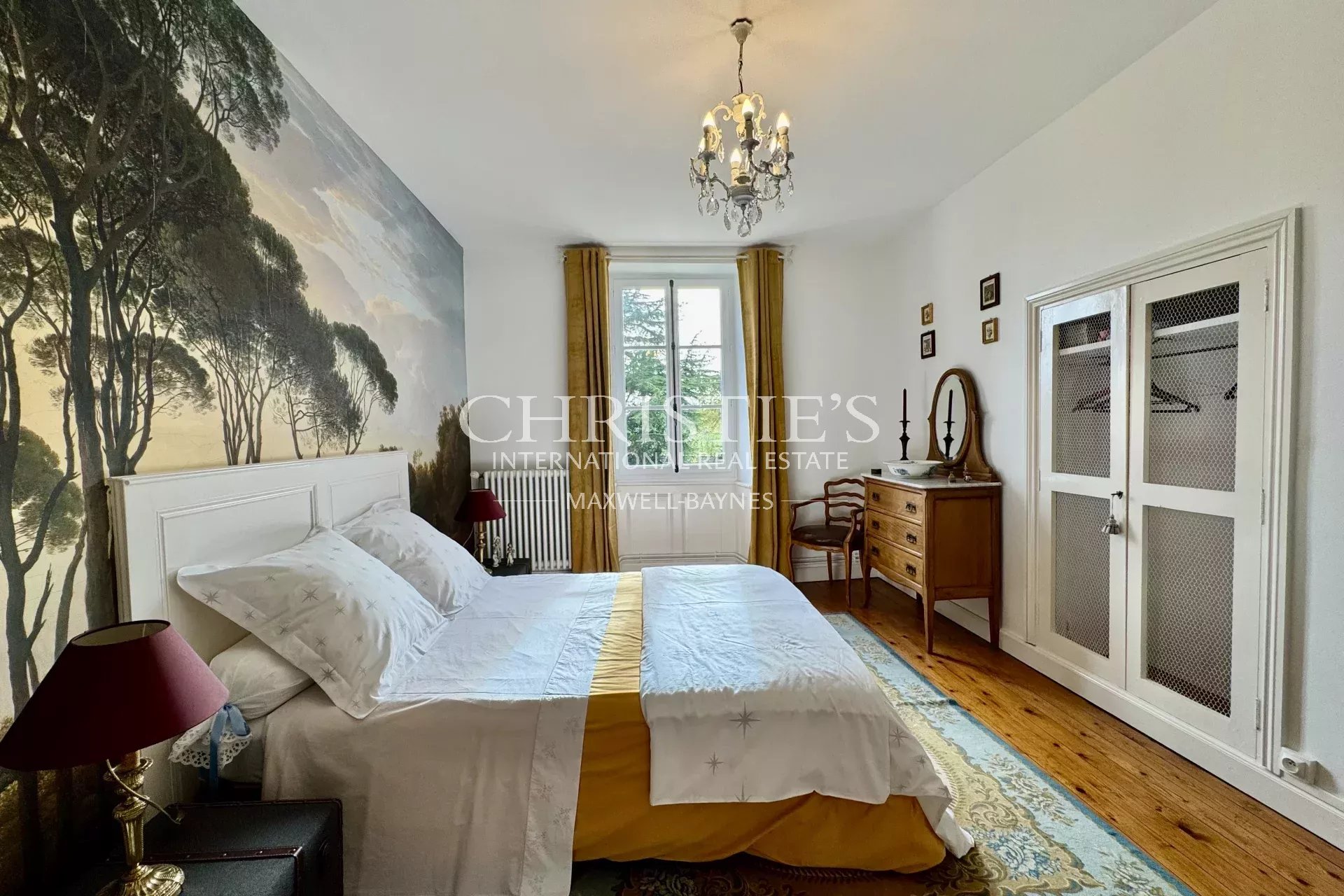 6 Bedroom Villa/Townhouse's Image 24