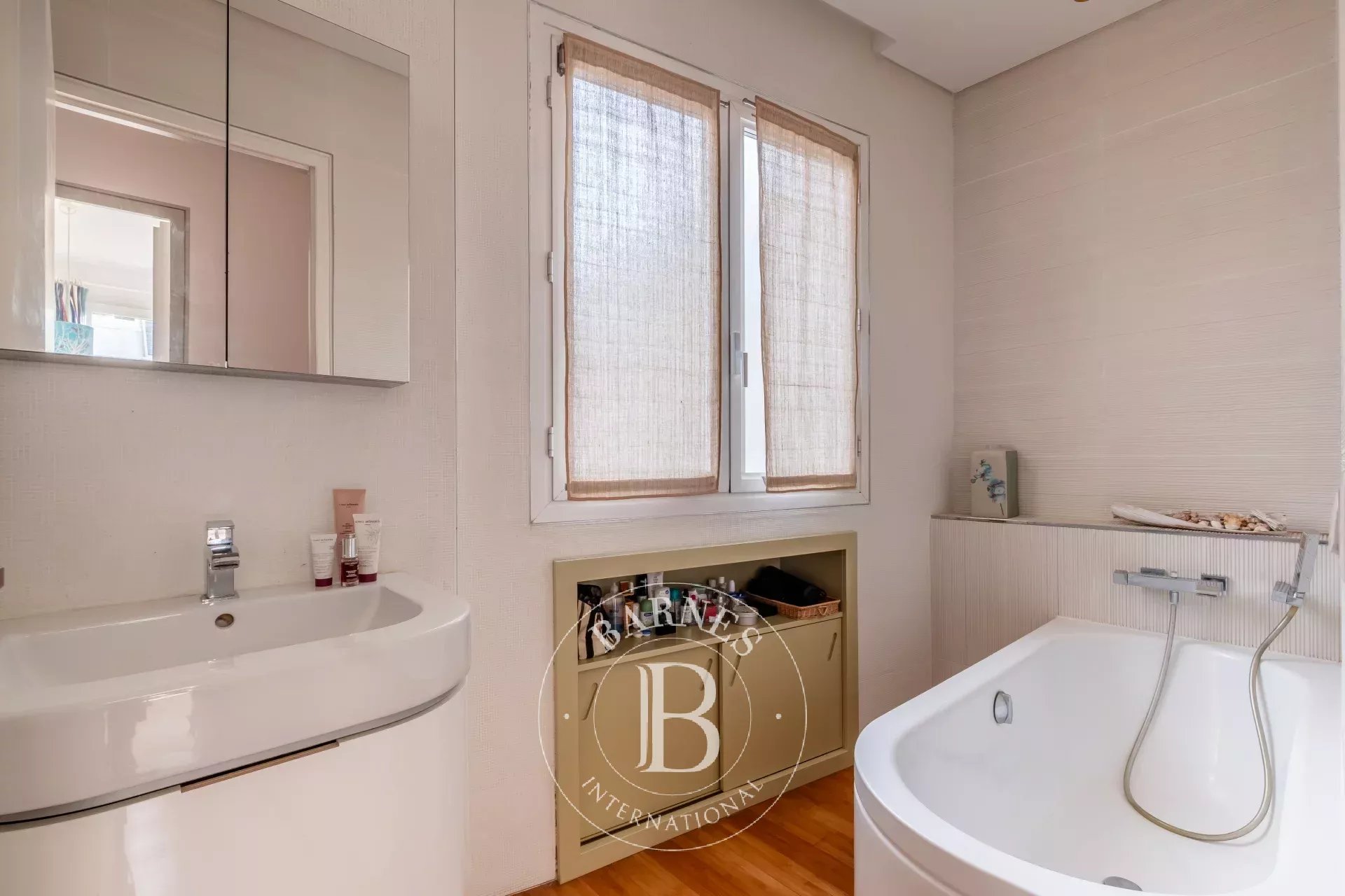 Daire Paris 7ème - picture 13