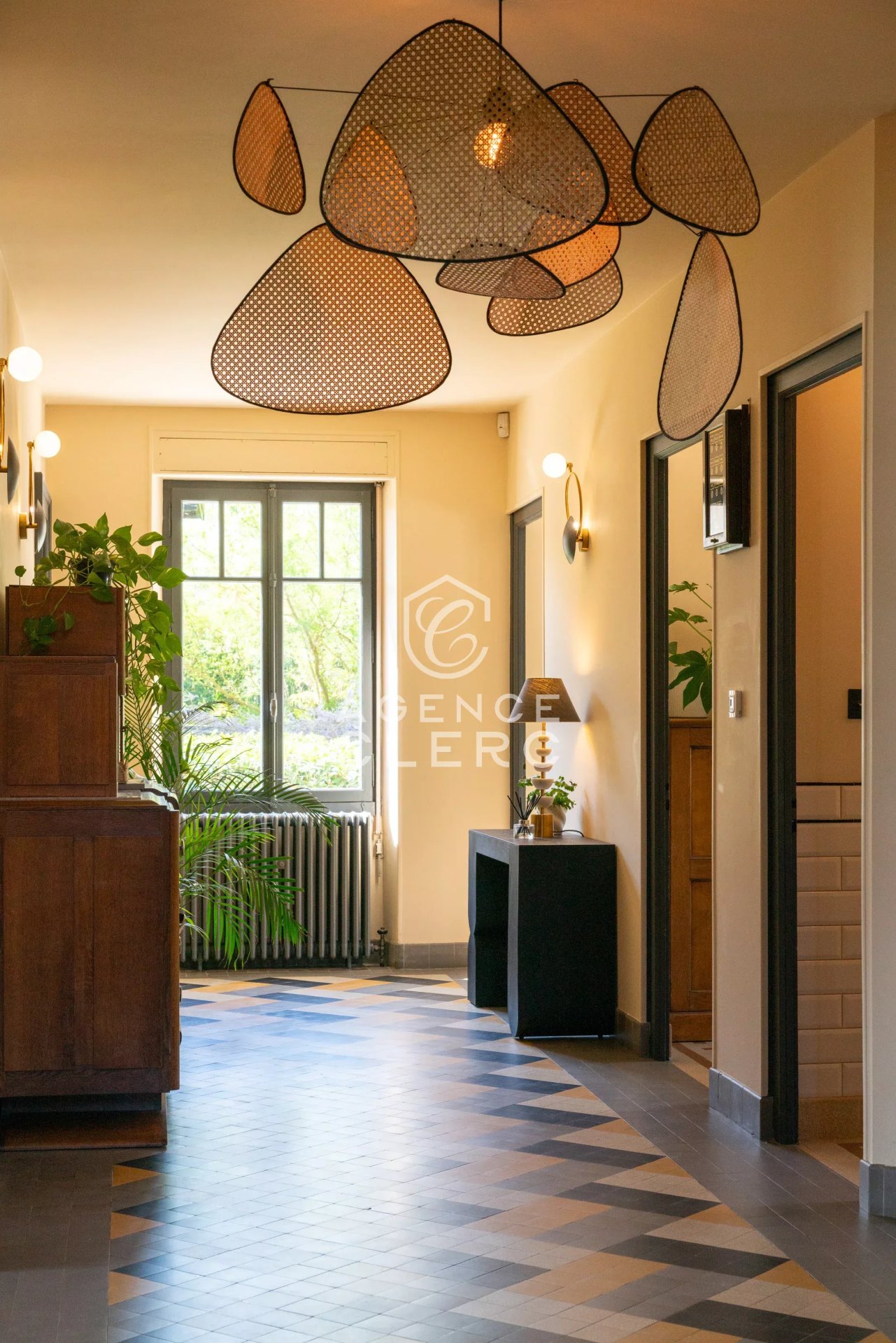 10 Bedroom Villa/Townhouse's Image 10