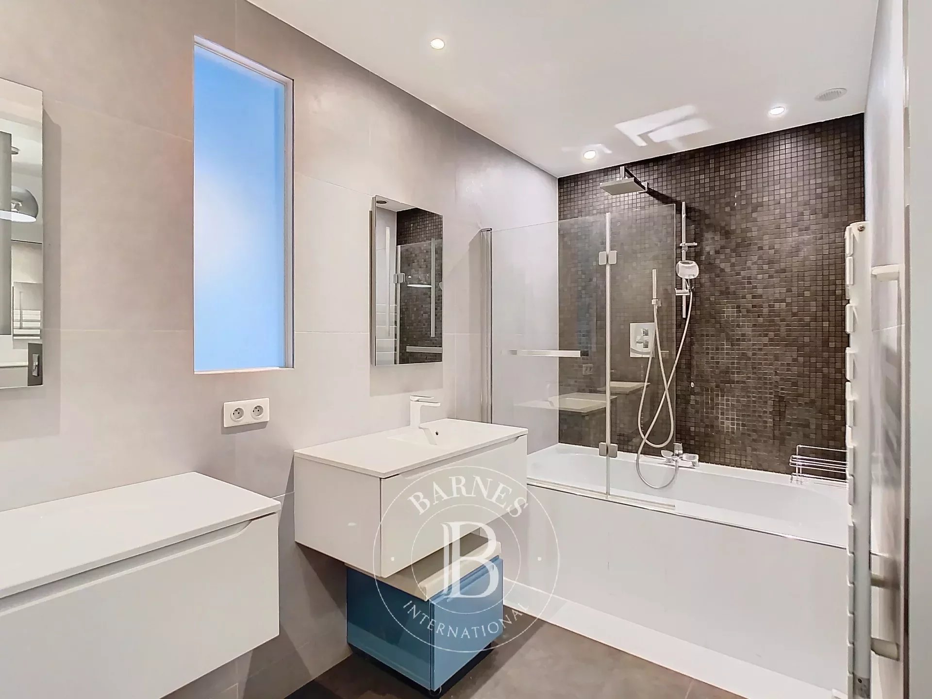 Daire Paris 8ème - picture 6