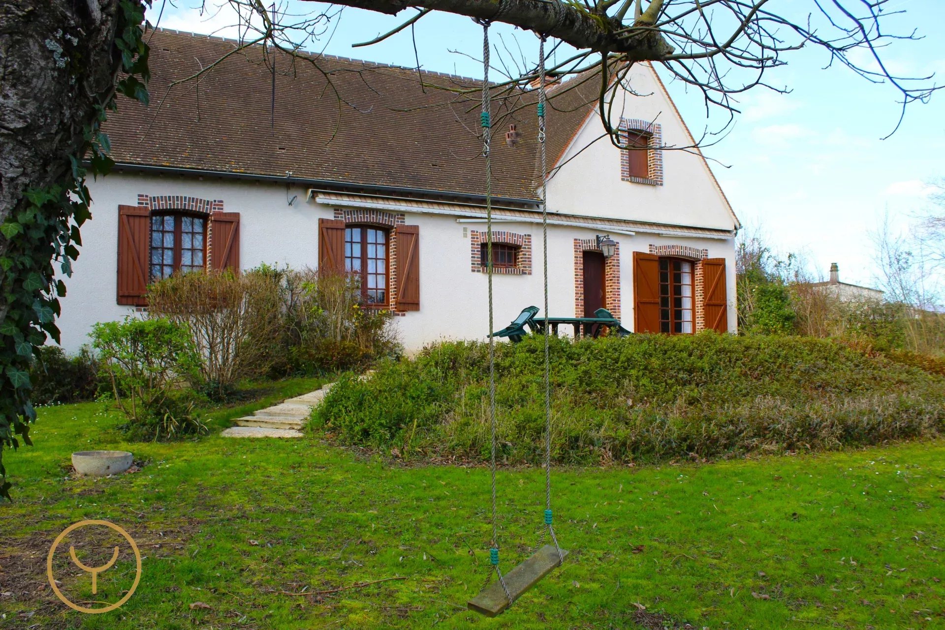 Magnifique maison sur la commune d'Hermé avec rdc autonome