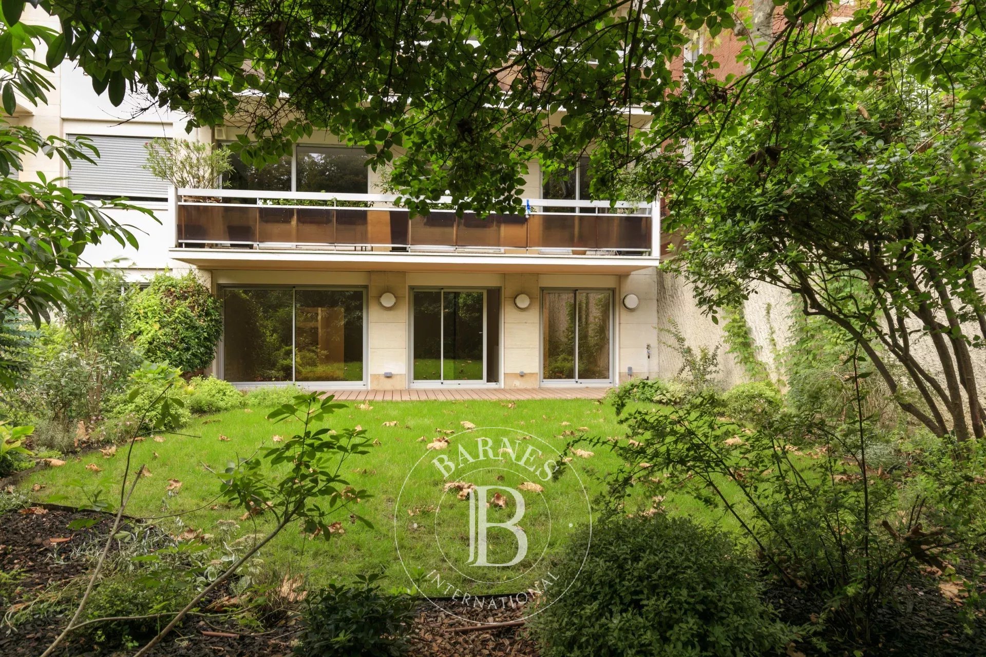 Neuilly - Inkermann - Garden Level - 3 Bedroom Dual-Aspect Apartment - picture 8