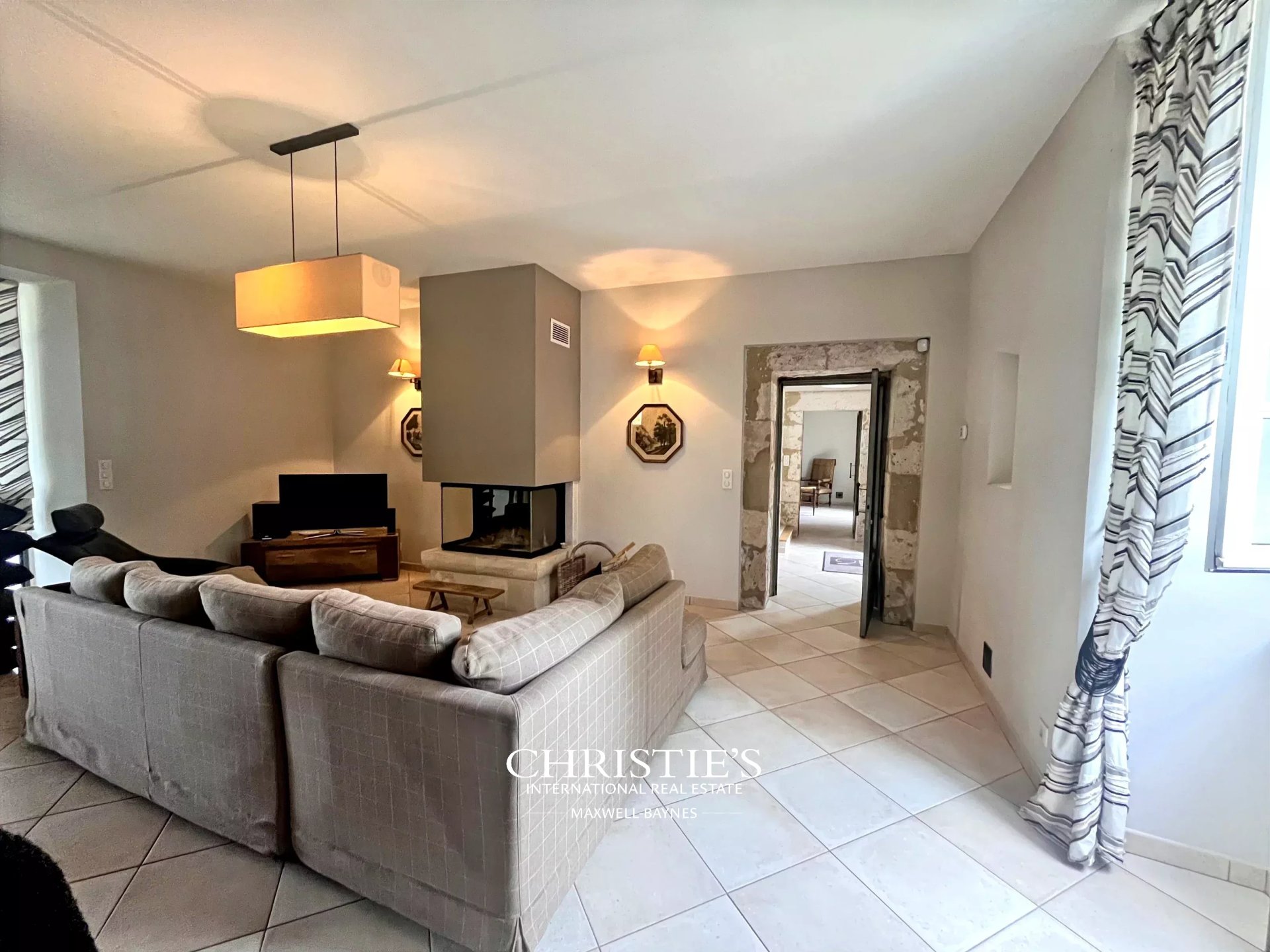 11 Bedroom Villa/Townhouse's Image 37
