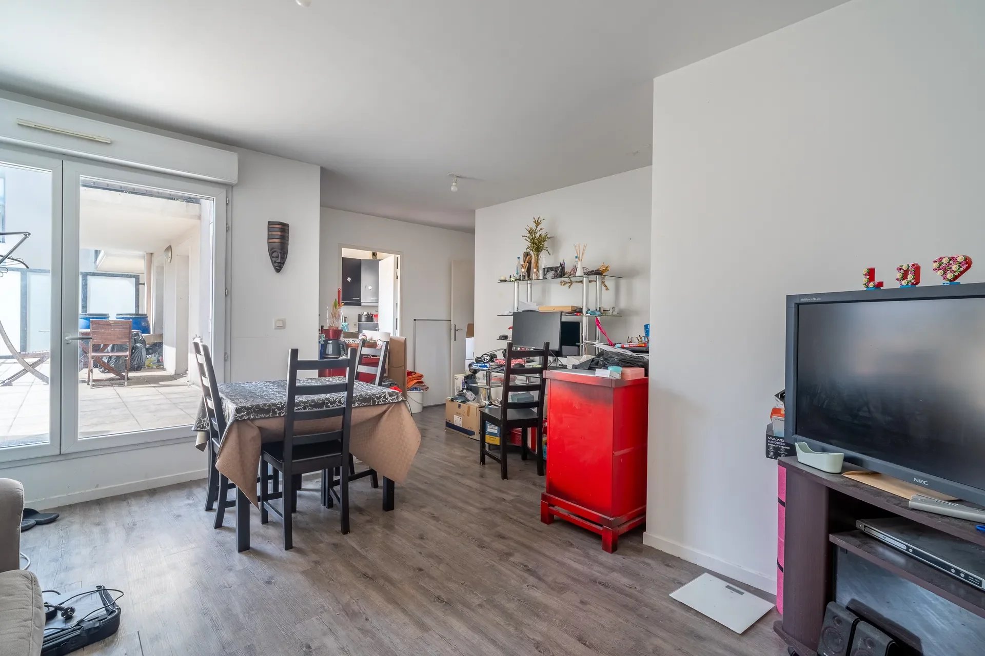 Drancy - Appartement de 60m2 + 25m2 de terrasse - Image Array