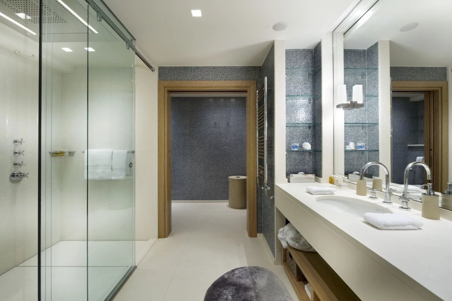 Luxury, modern 7-bedroom villa with hotel service