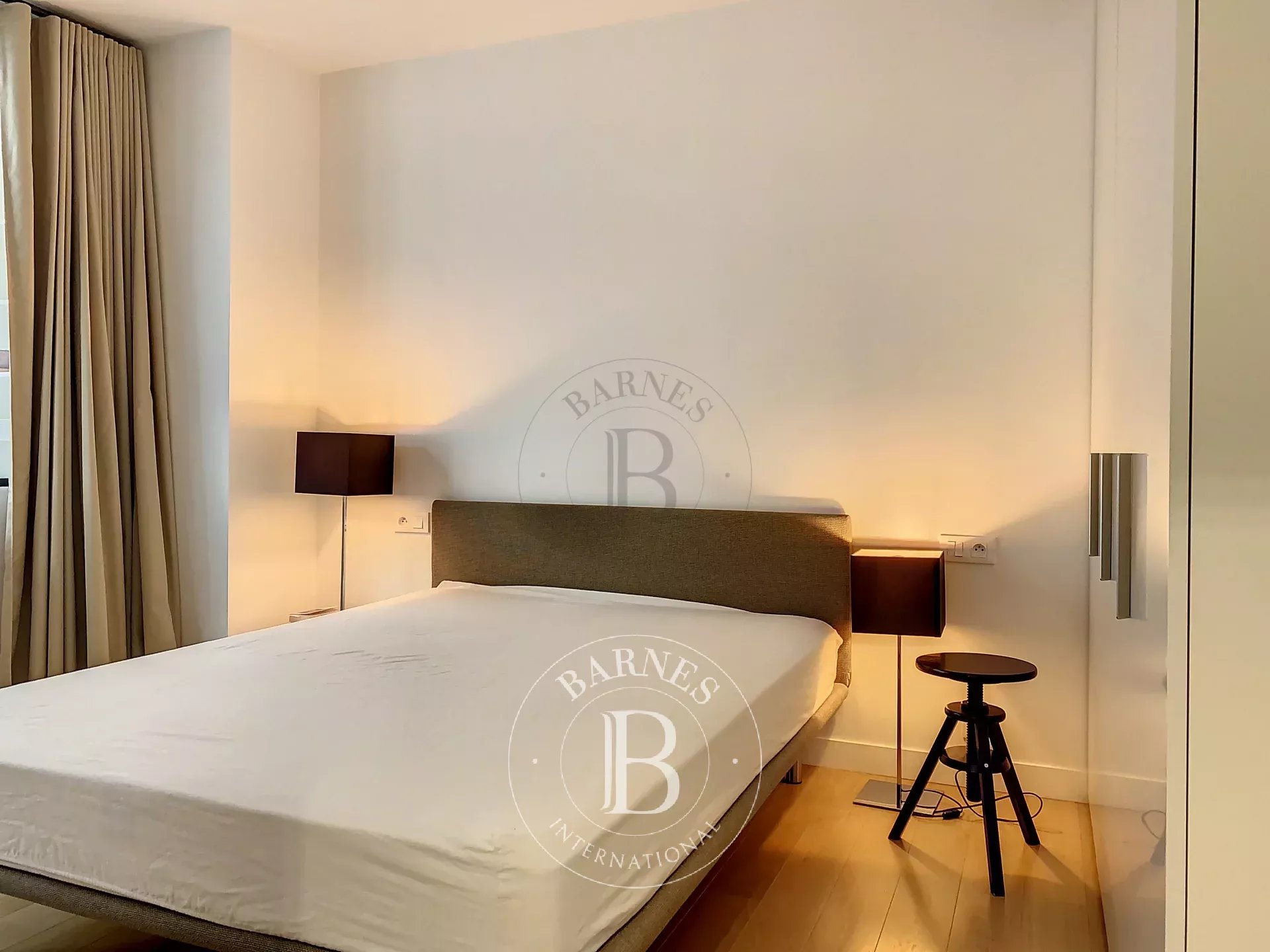 Daire Paris 10ème - picture 13