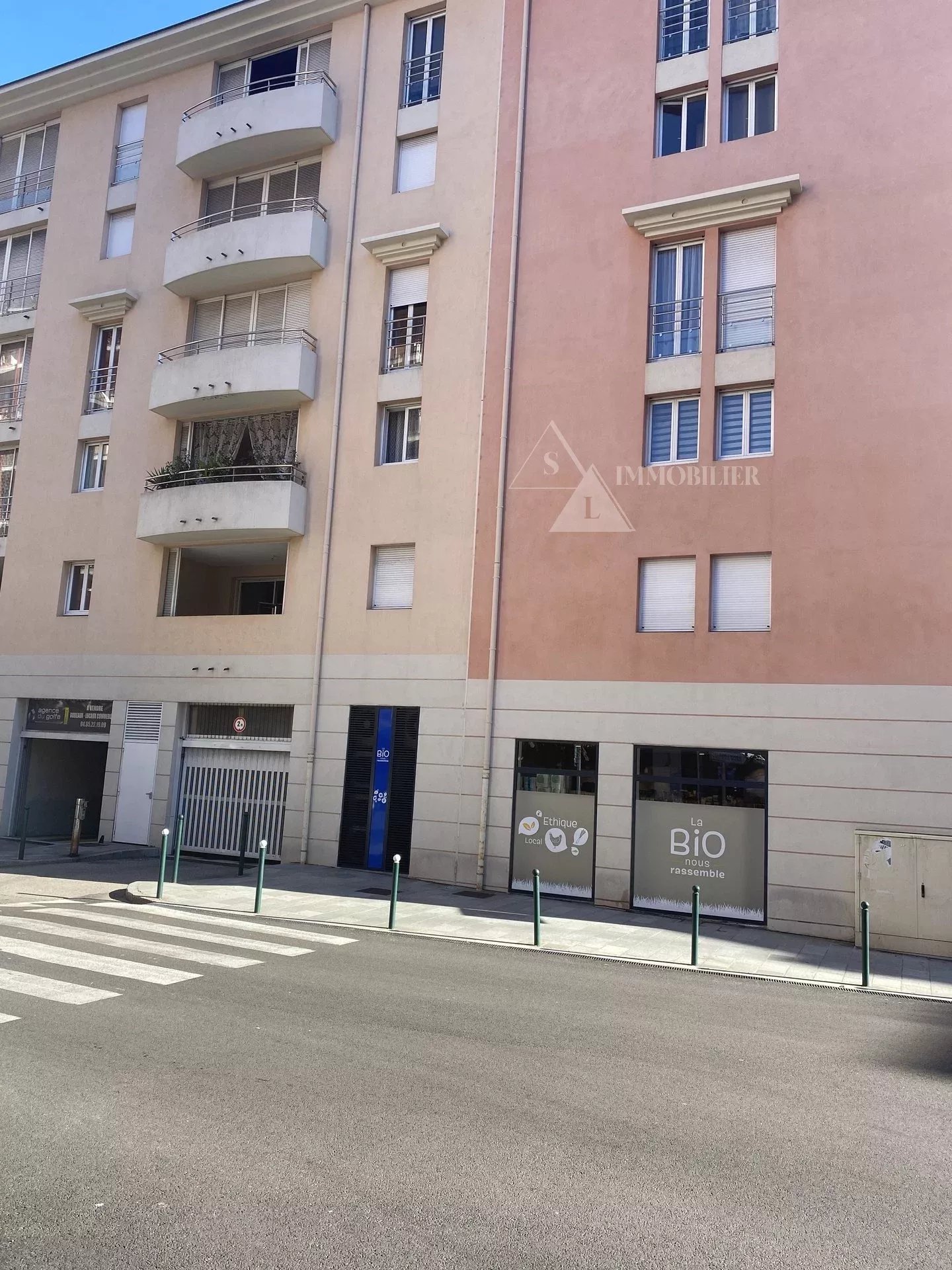 Agence immobilière de 