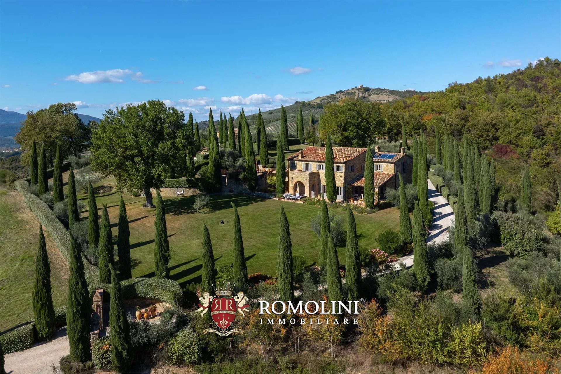 4 Bedroom Villa/Townhouse's Image 4