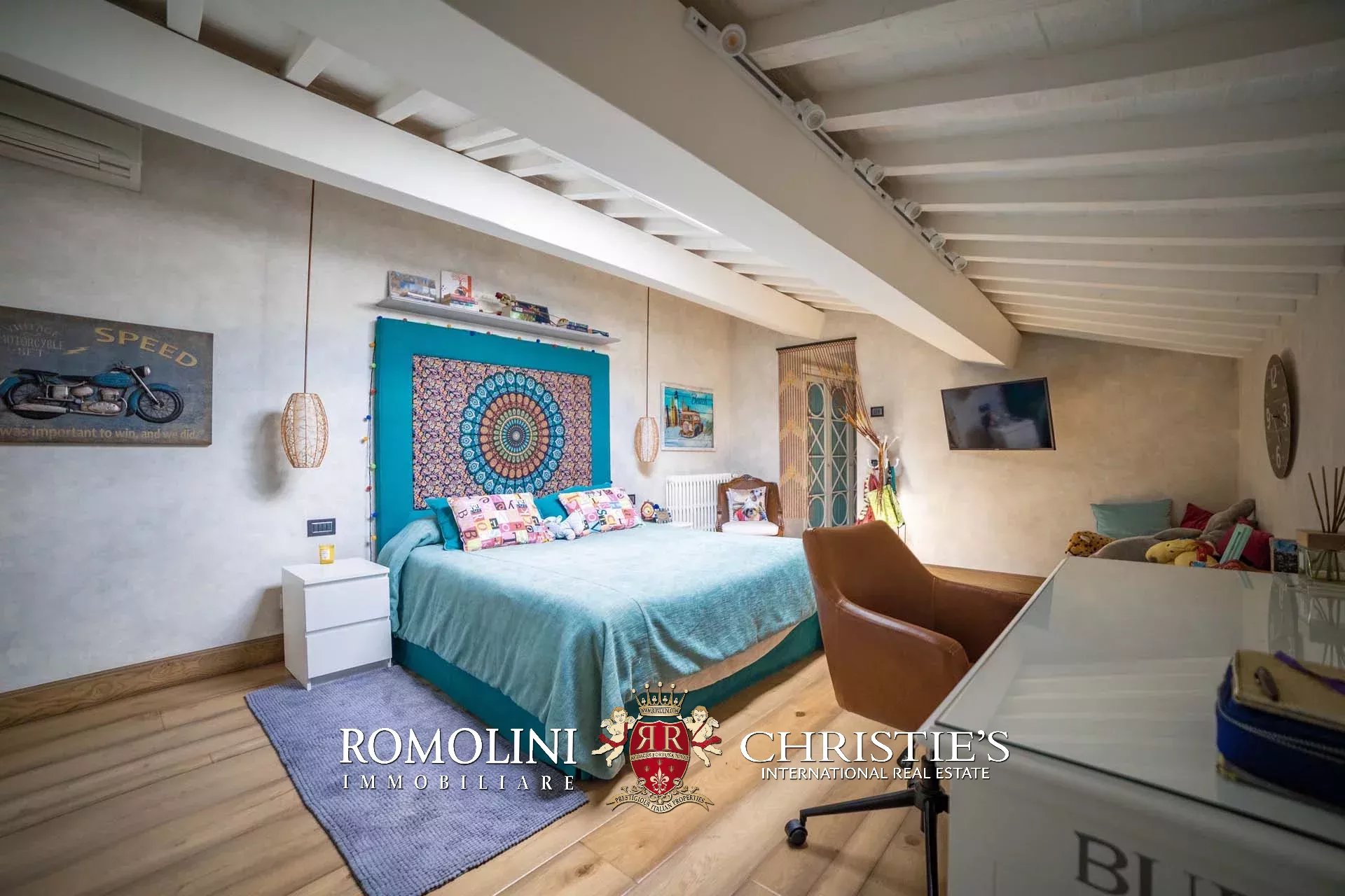 5 Bedroom Villa/Townhouse's Image 40