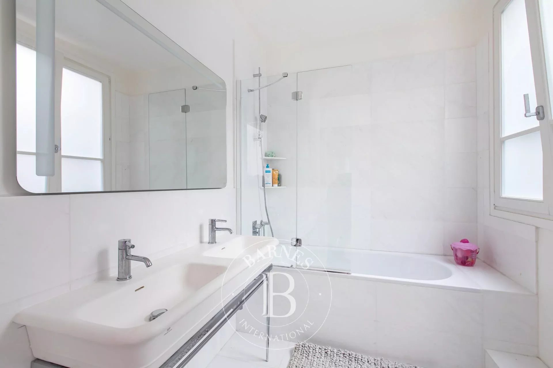 Daire Paris 8ème - picture 12