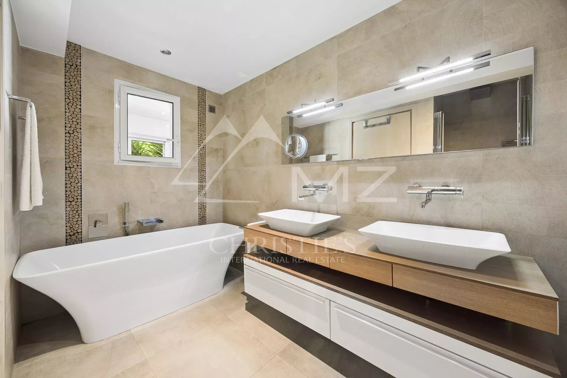 3 Bedroom Apartment/Flat's Image 6