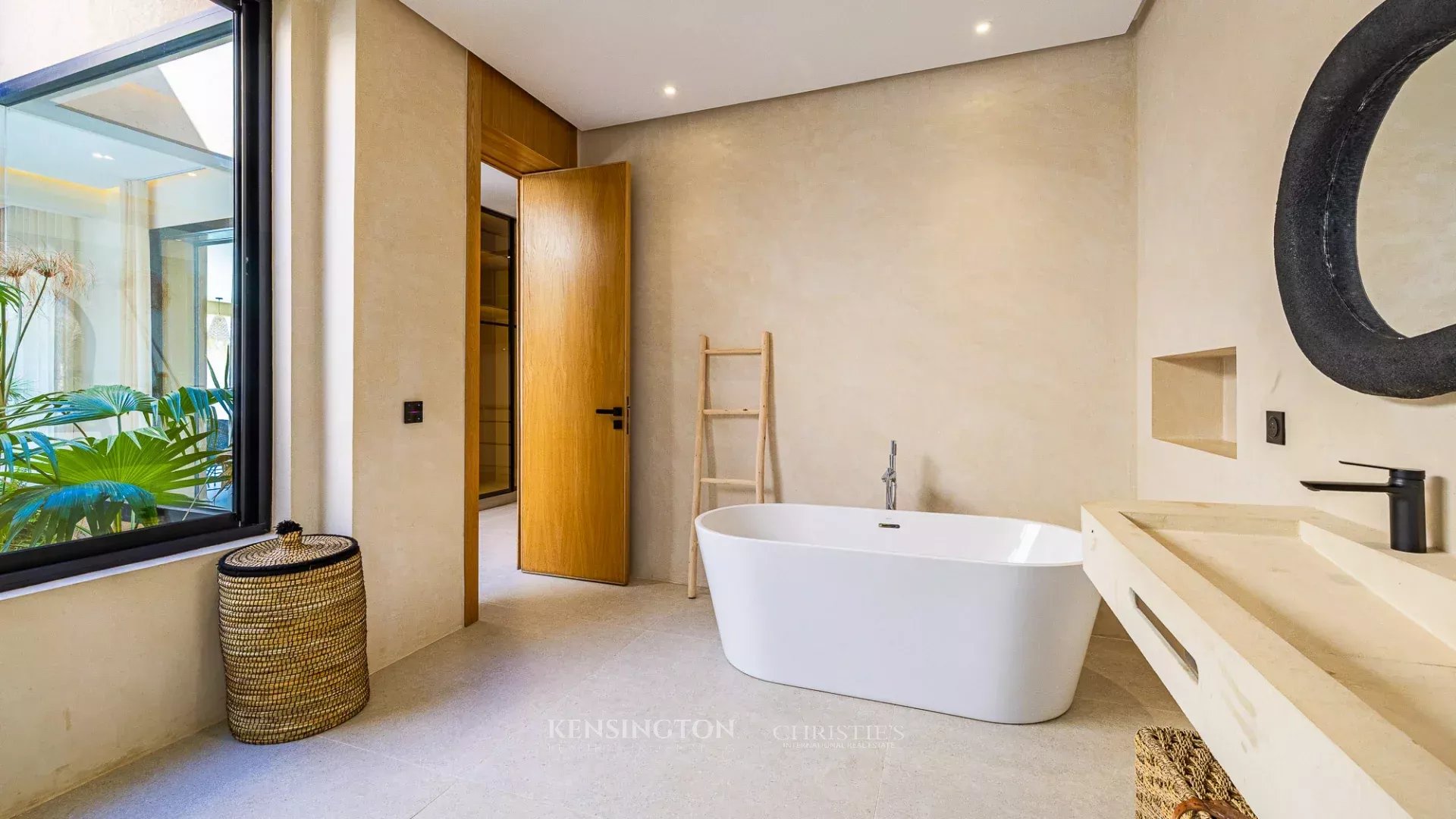 5 Bedroom Villa/Townhouse's Image 31