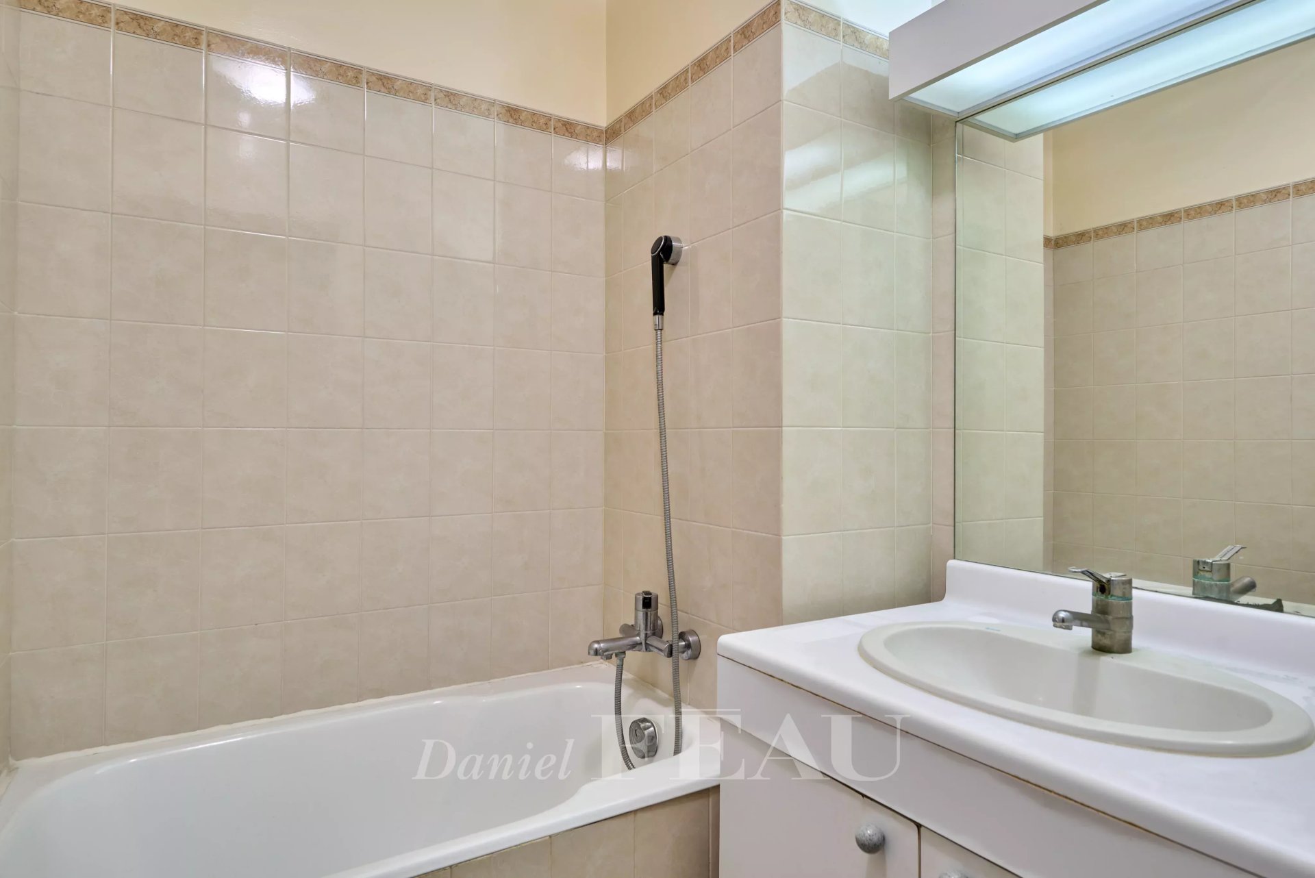 3 Bedroom Apartment/Flat's Image 7