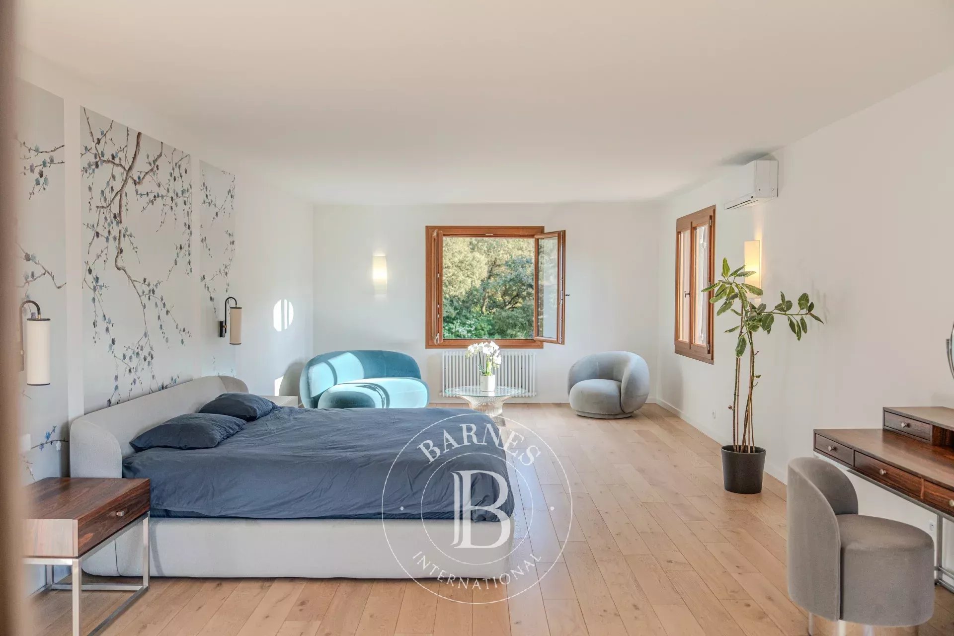 EXCLUSIVE - AIX-EN-PROVENCE - 19TH CENTURY FORMER HUNTING LODGE - 1000 SQM - 2 HA GARDEN - POOL - TENNIS COURT - PANORAMIC VIEW - picture 11 title=