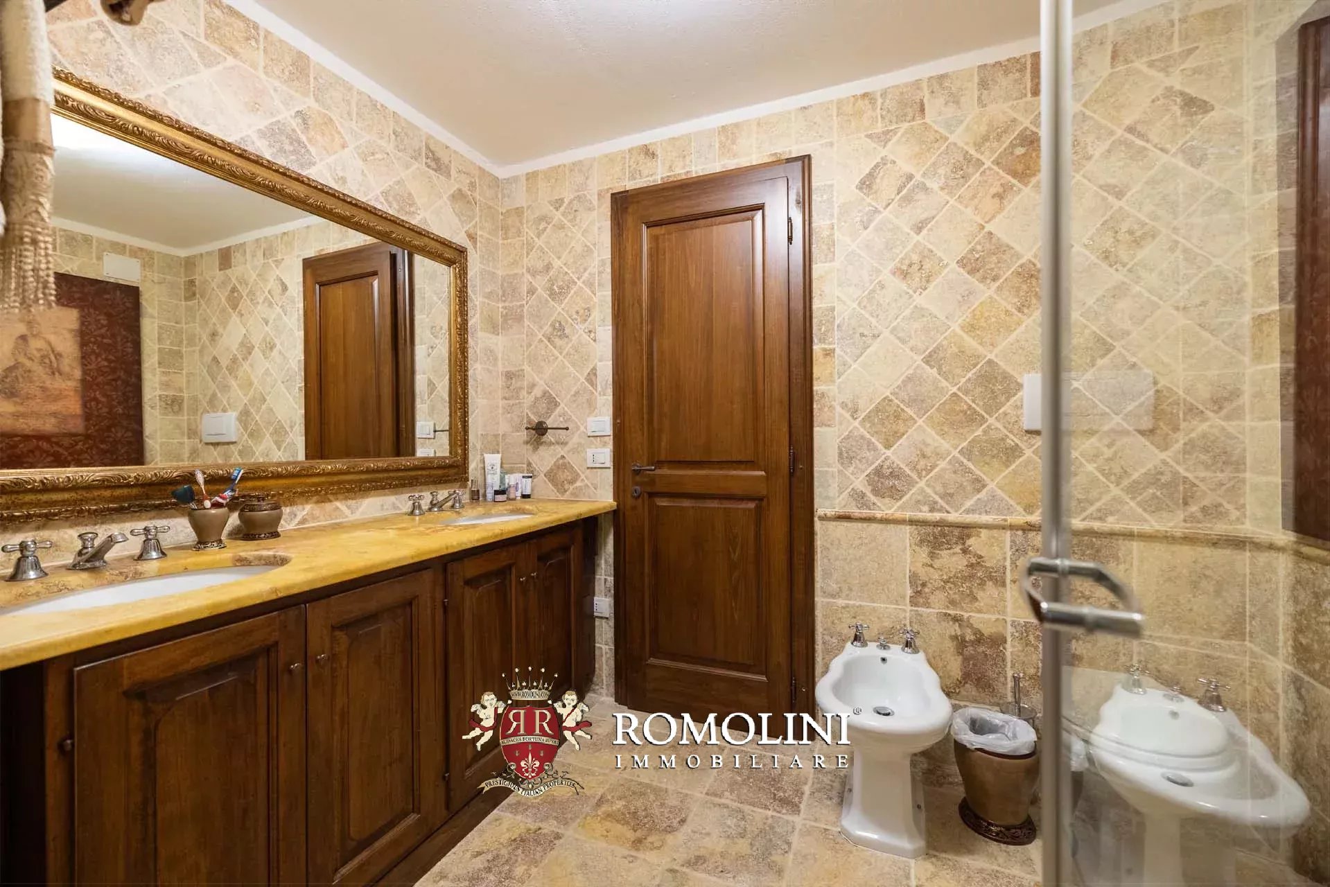 37 Bedroom Villa/Townhouse's Image 198